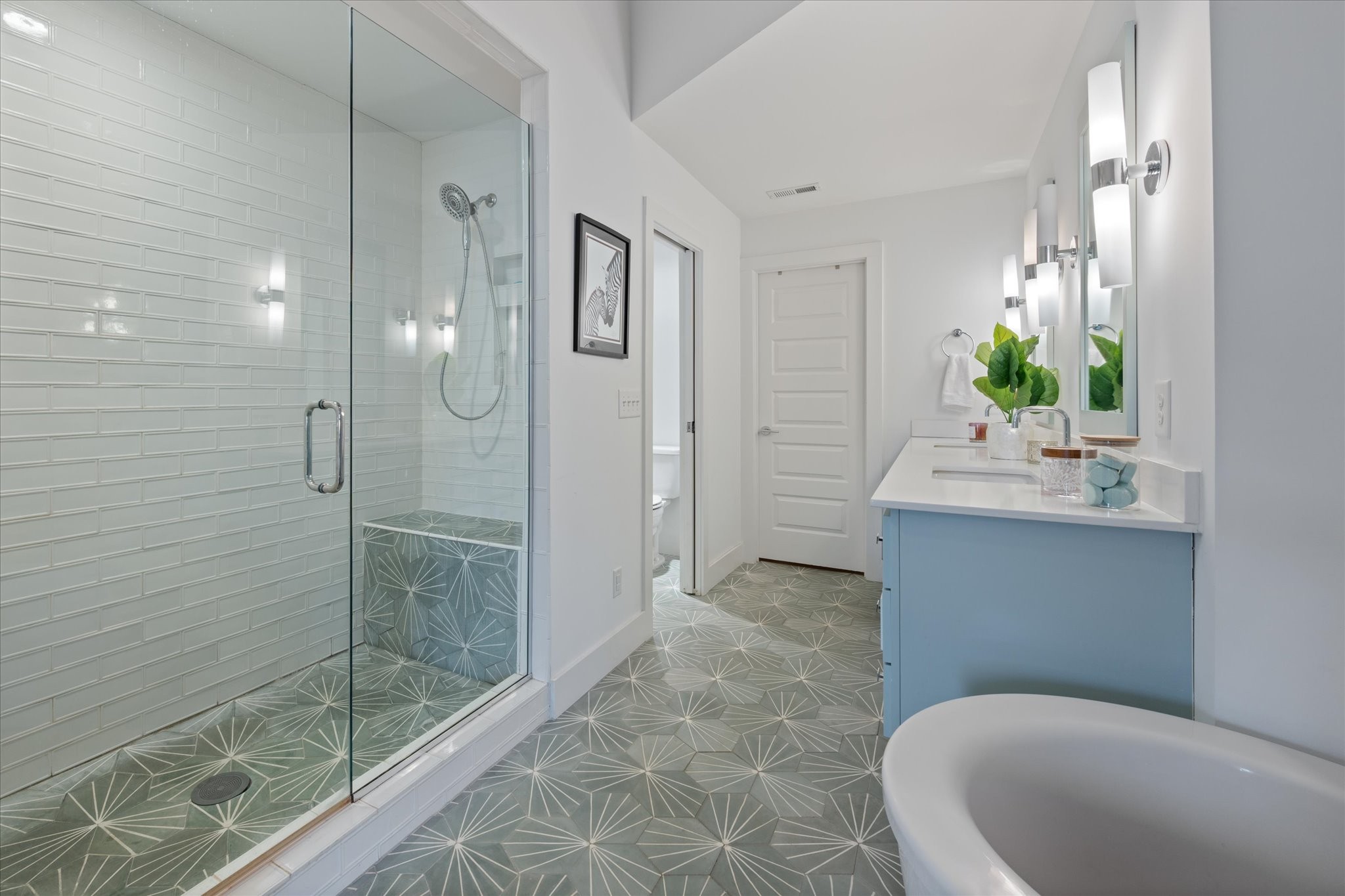 405 Avoca St Unit: 4