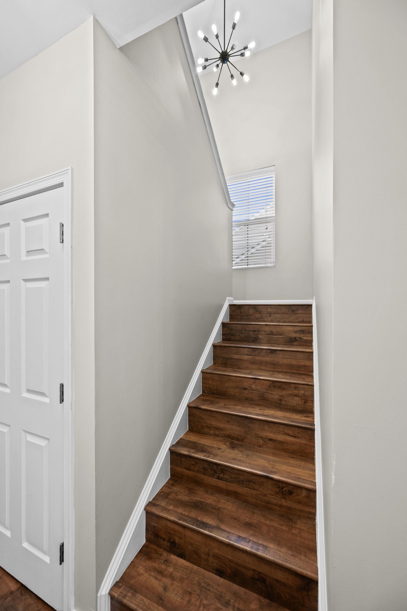 2569 Jordan Ridge Dr