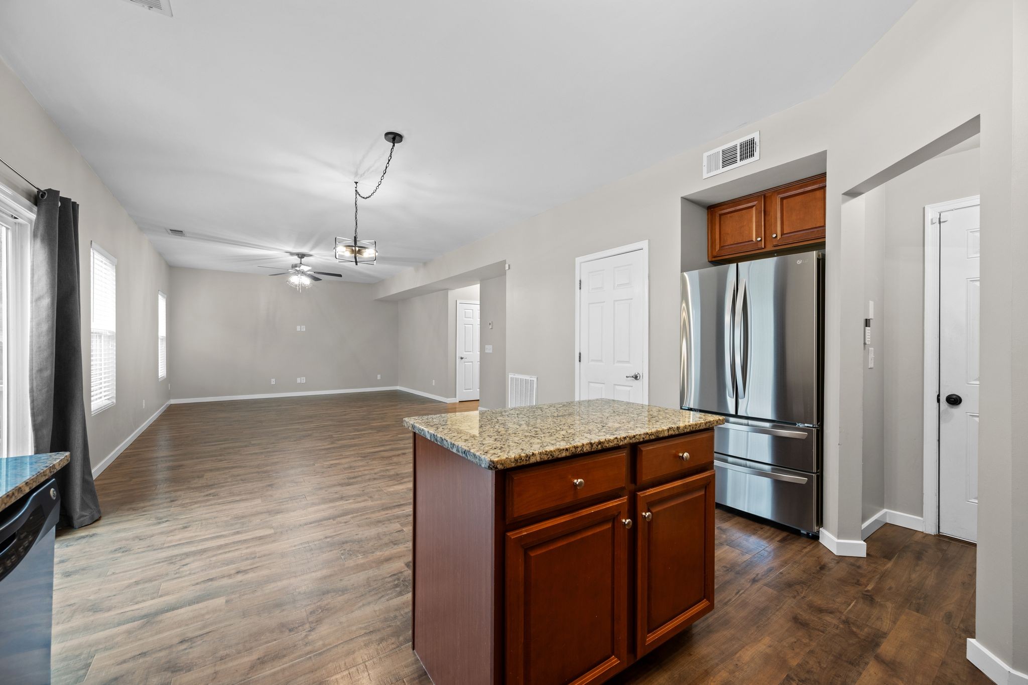 2569 Jordan Ridge Dr