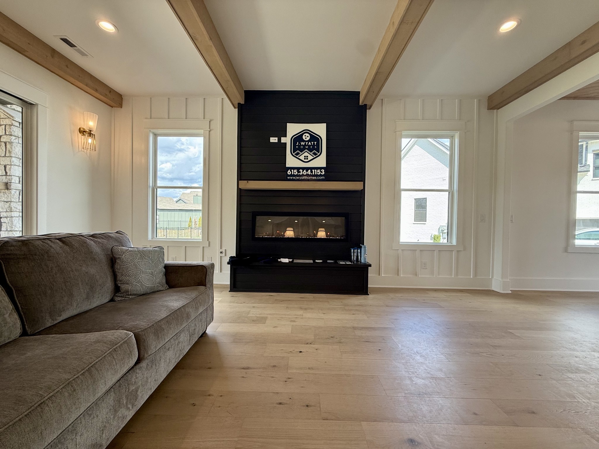 5732 Eaglemont Dr