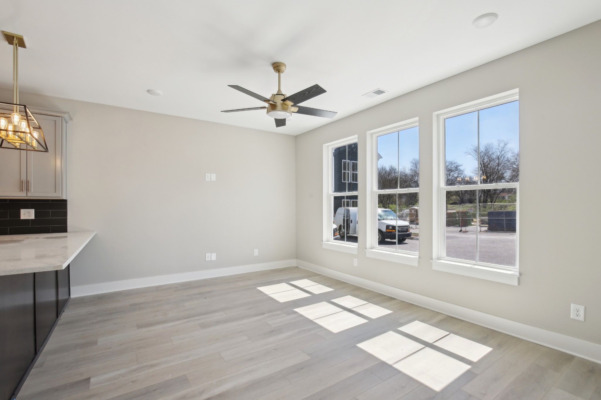 908 Anderson Ln Unit: 3