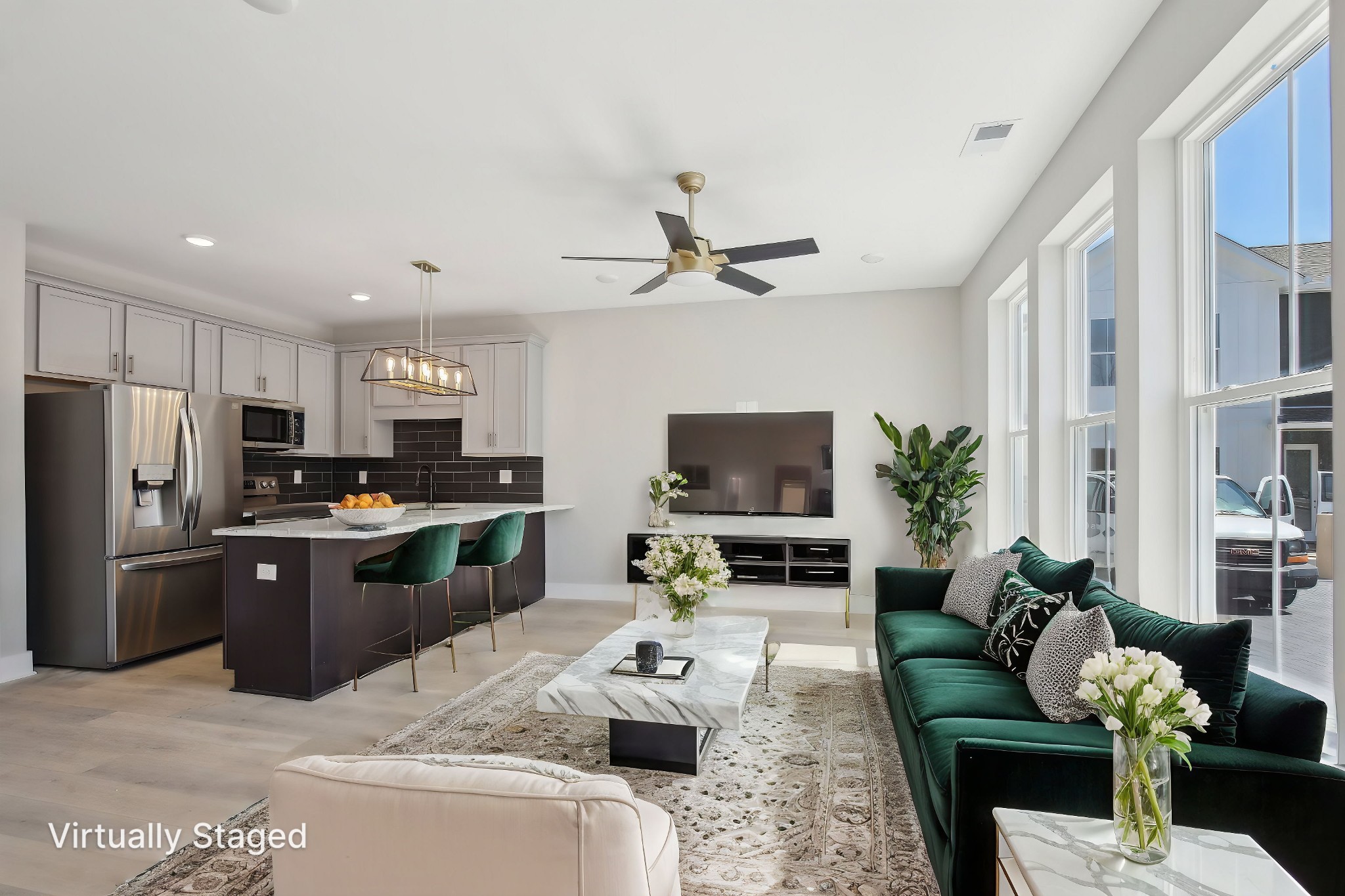 908 Anderson Ln Unit: 3