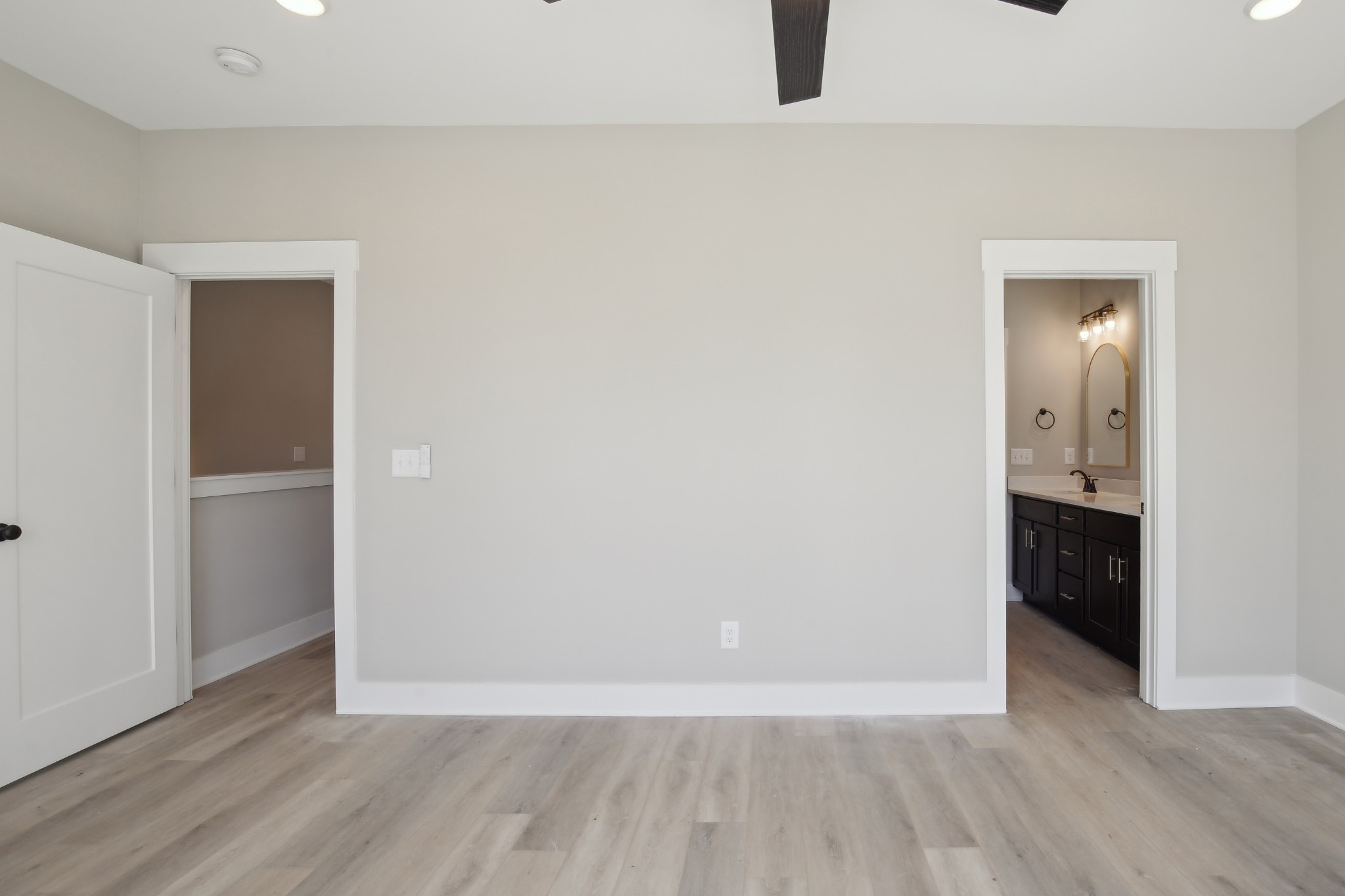 908 Anderson Ln Unit: 3