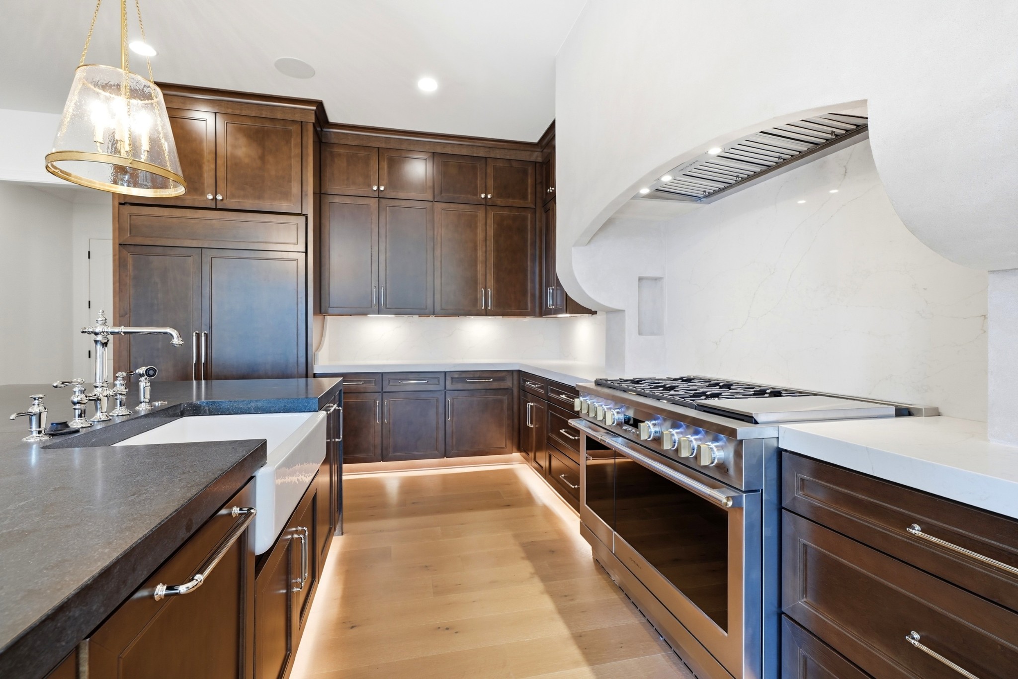 9900 Amarosa Ct