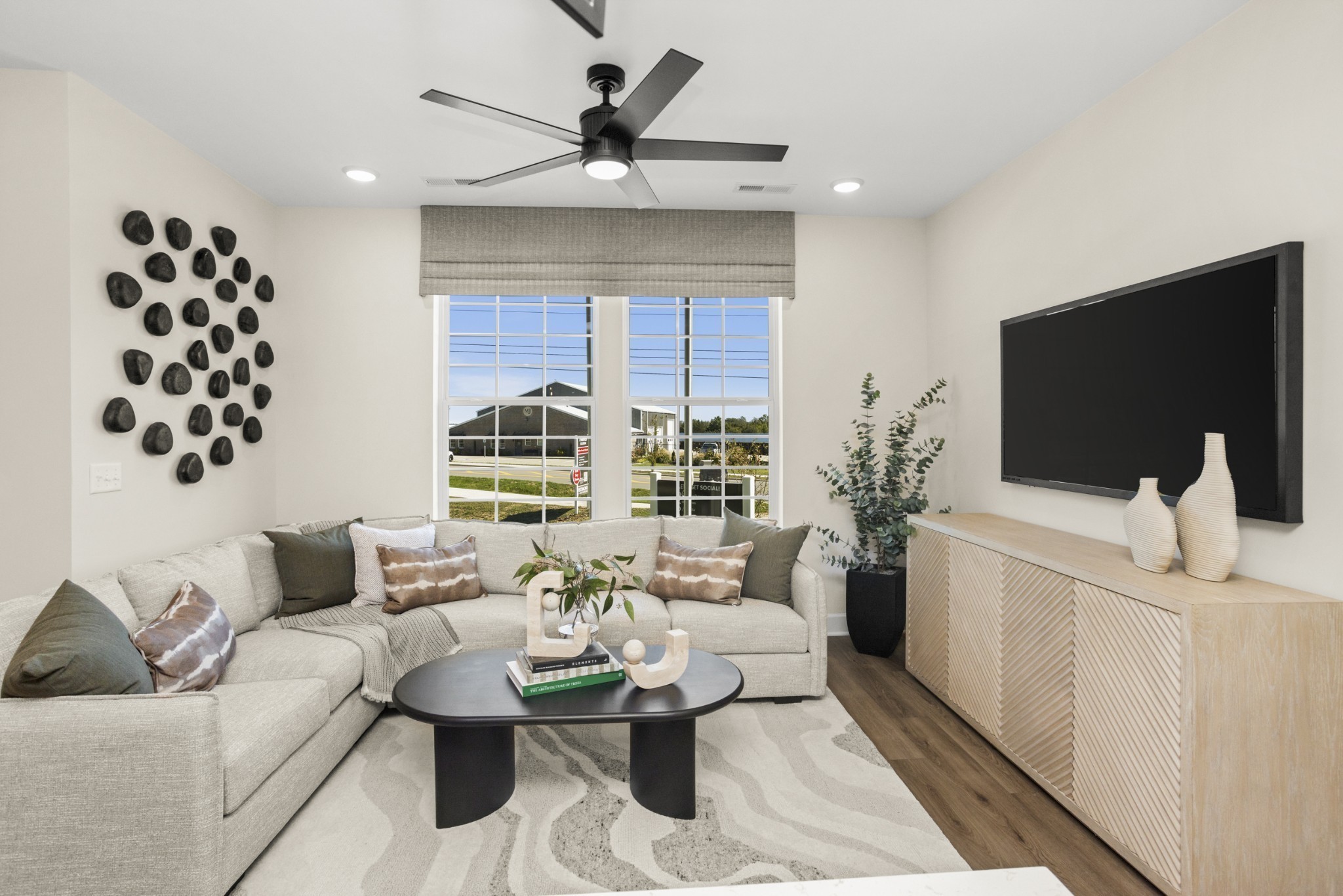 328 Lynwood Station Boulevard