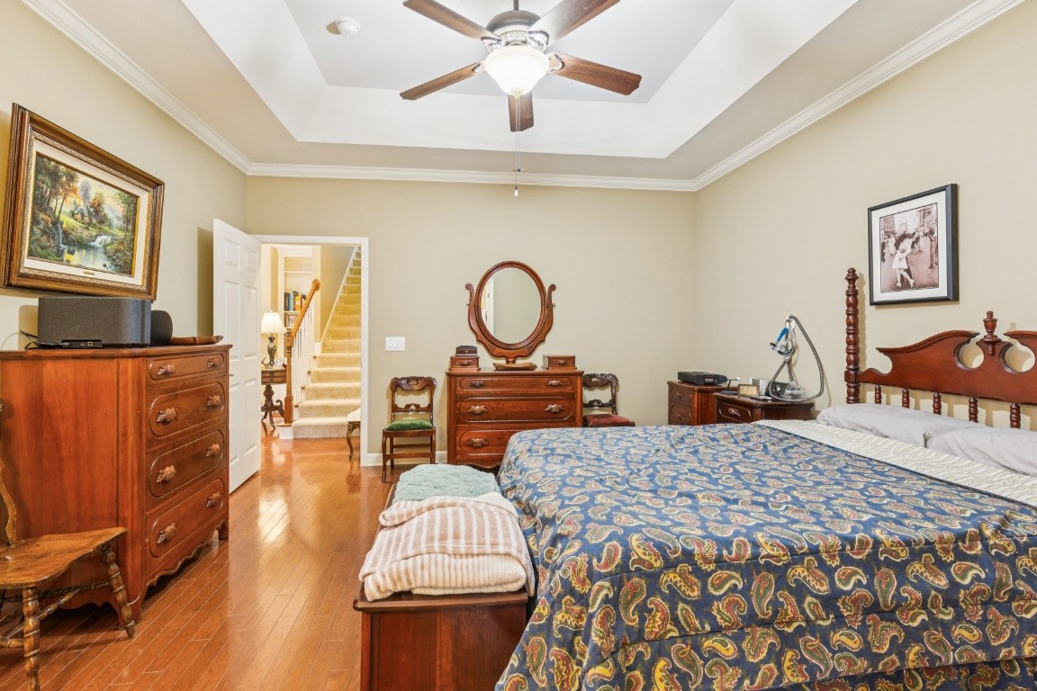 9008 Sunrise Cir