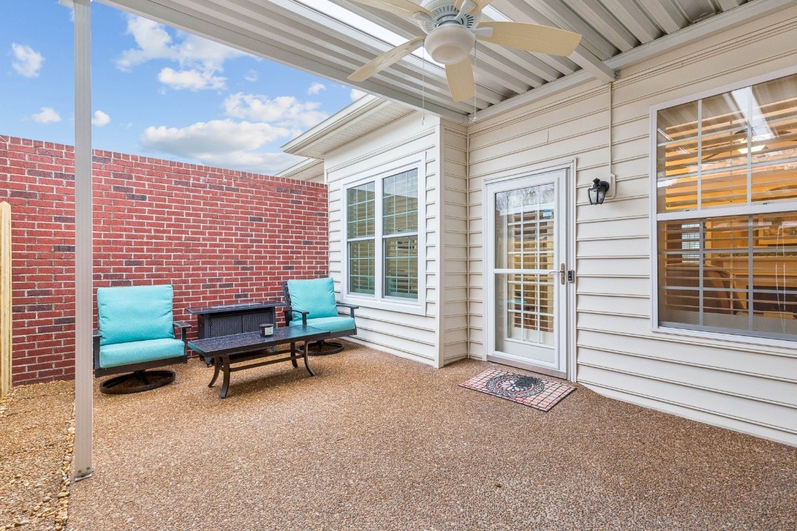 9008 Sunrise Cir