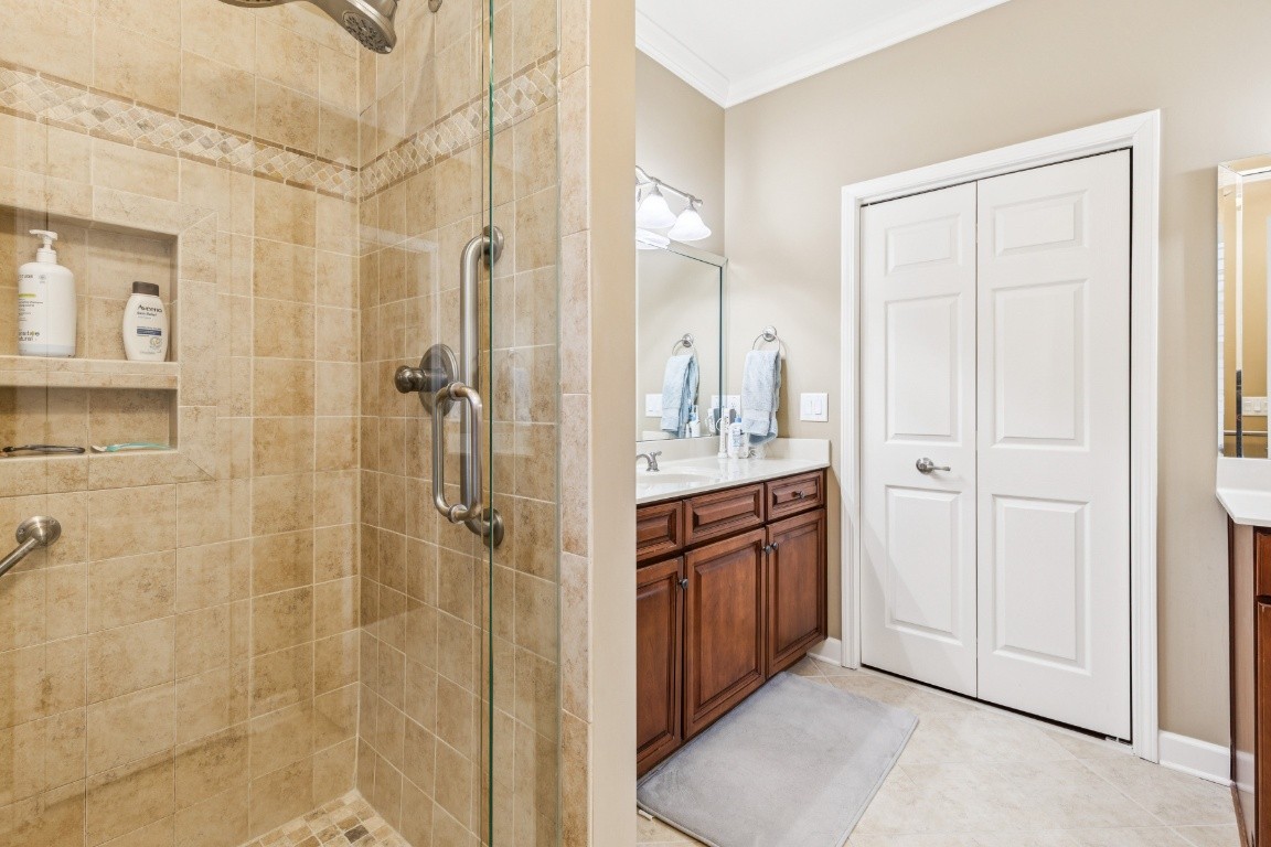 9008 Sunrise Cir