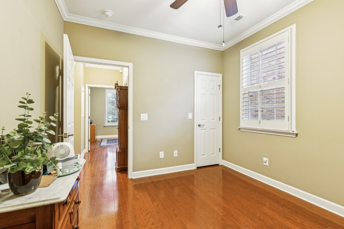 9008 Sunrise Cir