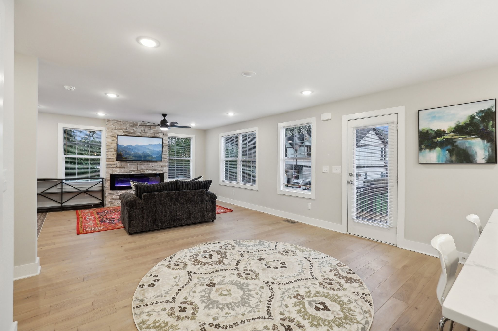 6206 Morrow Rd Unit: B