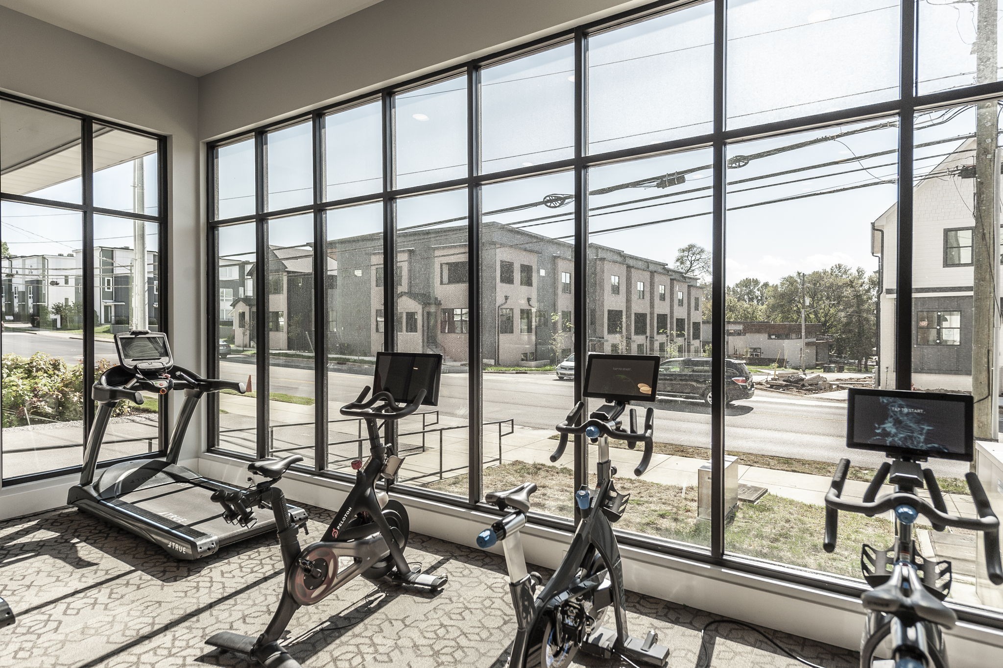 1041 E Trinity Ln Unit: 301