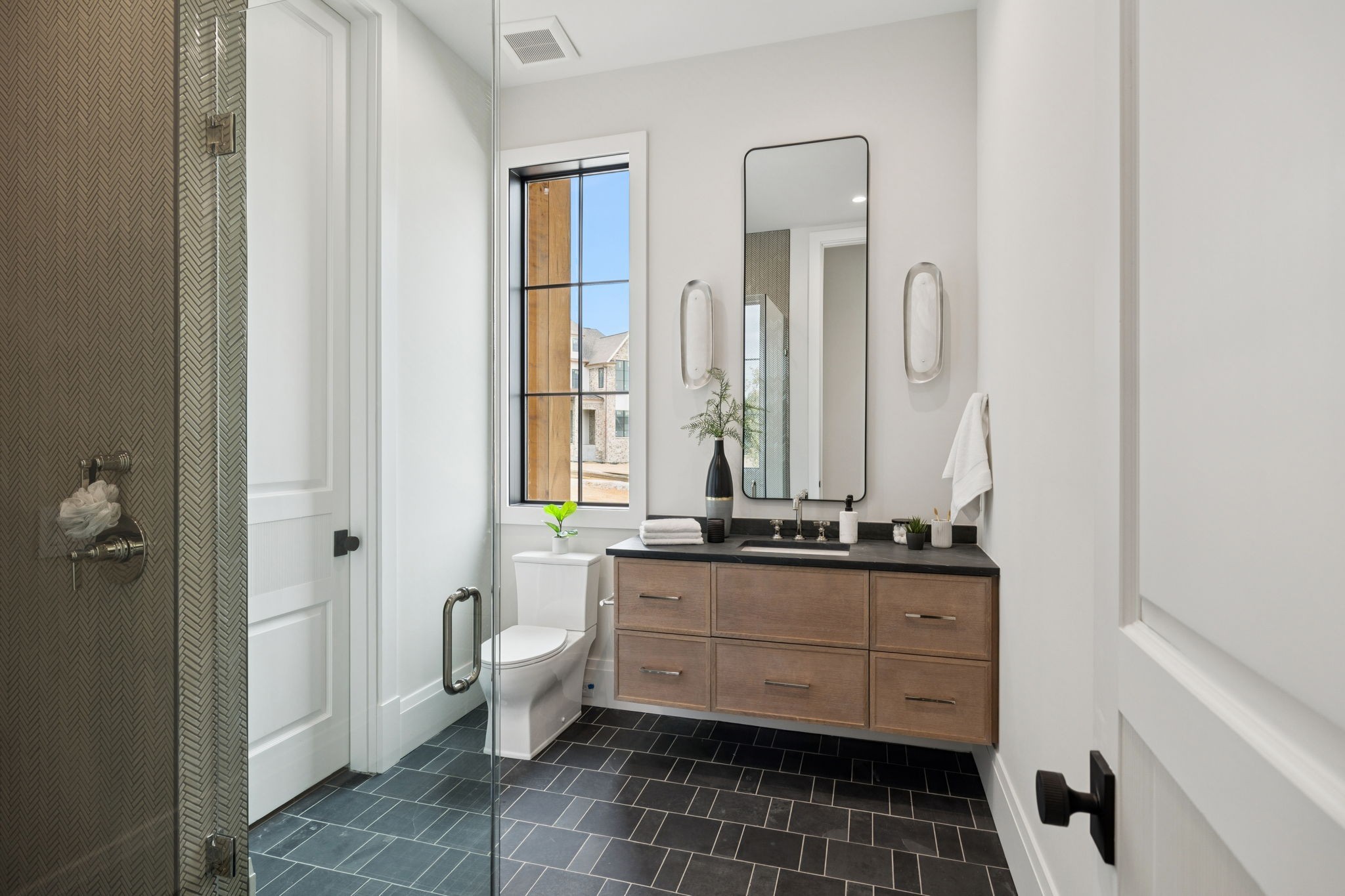 8101 Turning Point Dr