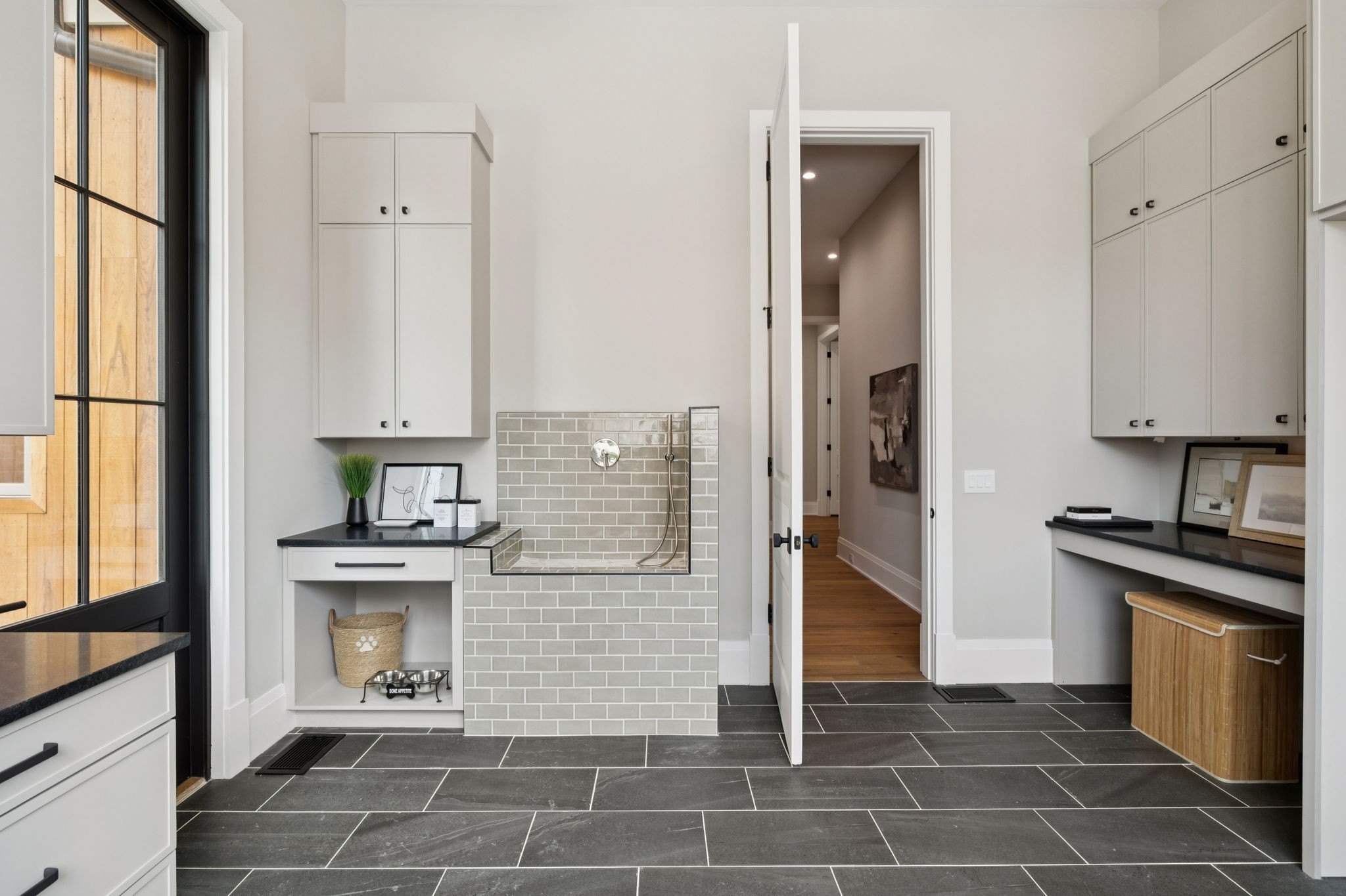 8101 Turning Point Dr