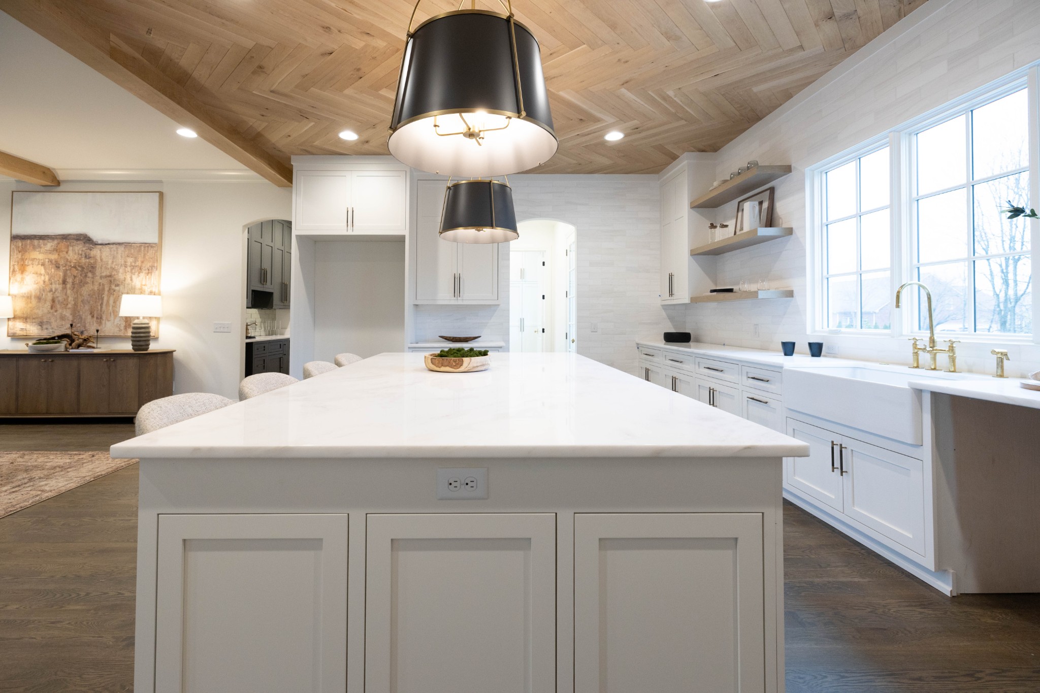 6035 Frazier Park Ln