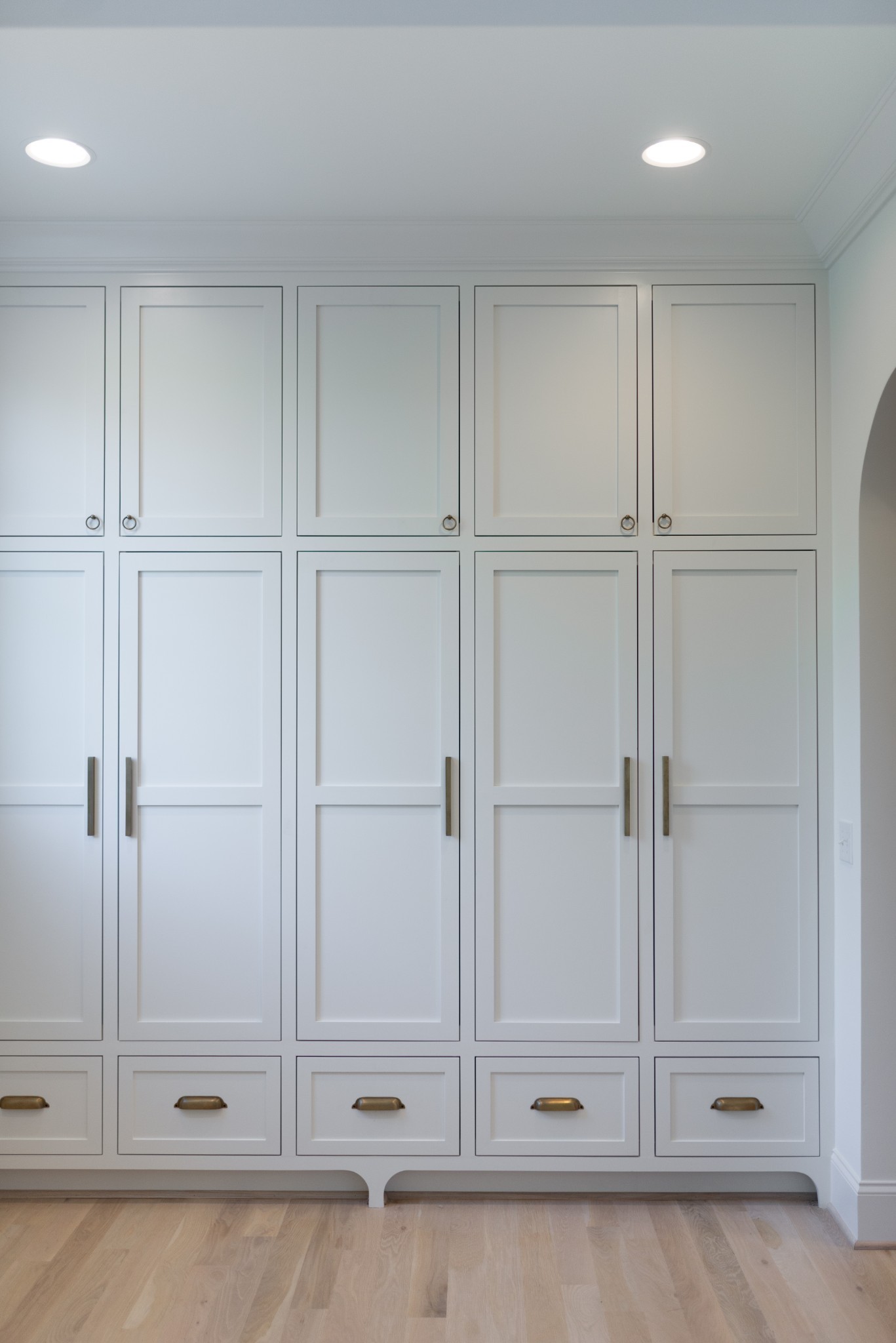 6034 Frazier Park Ln