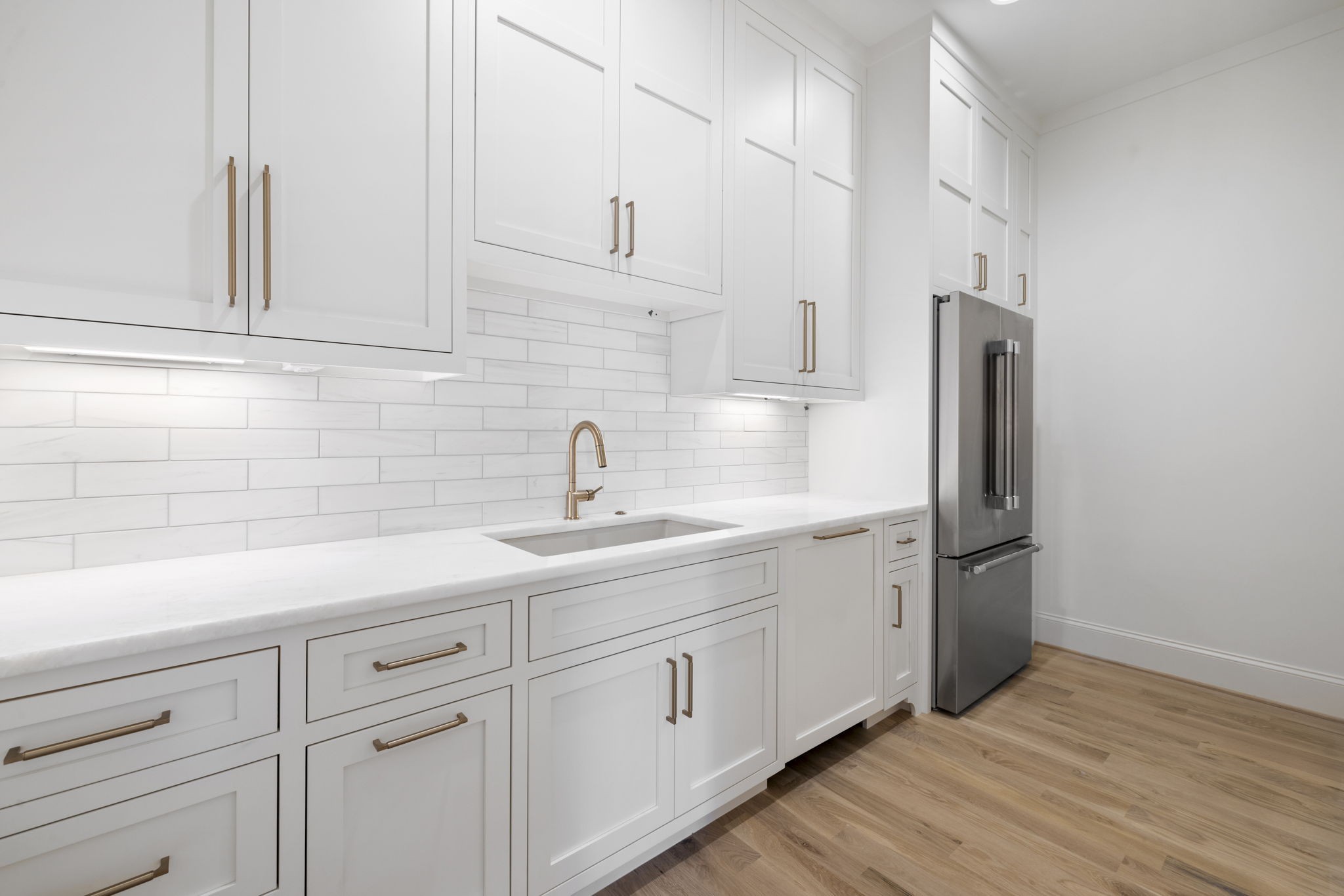 6034 Frazier Park Ln