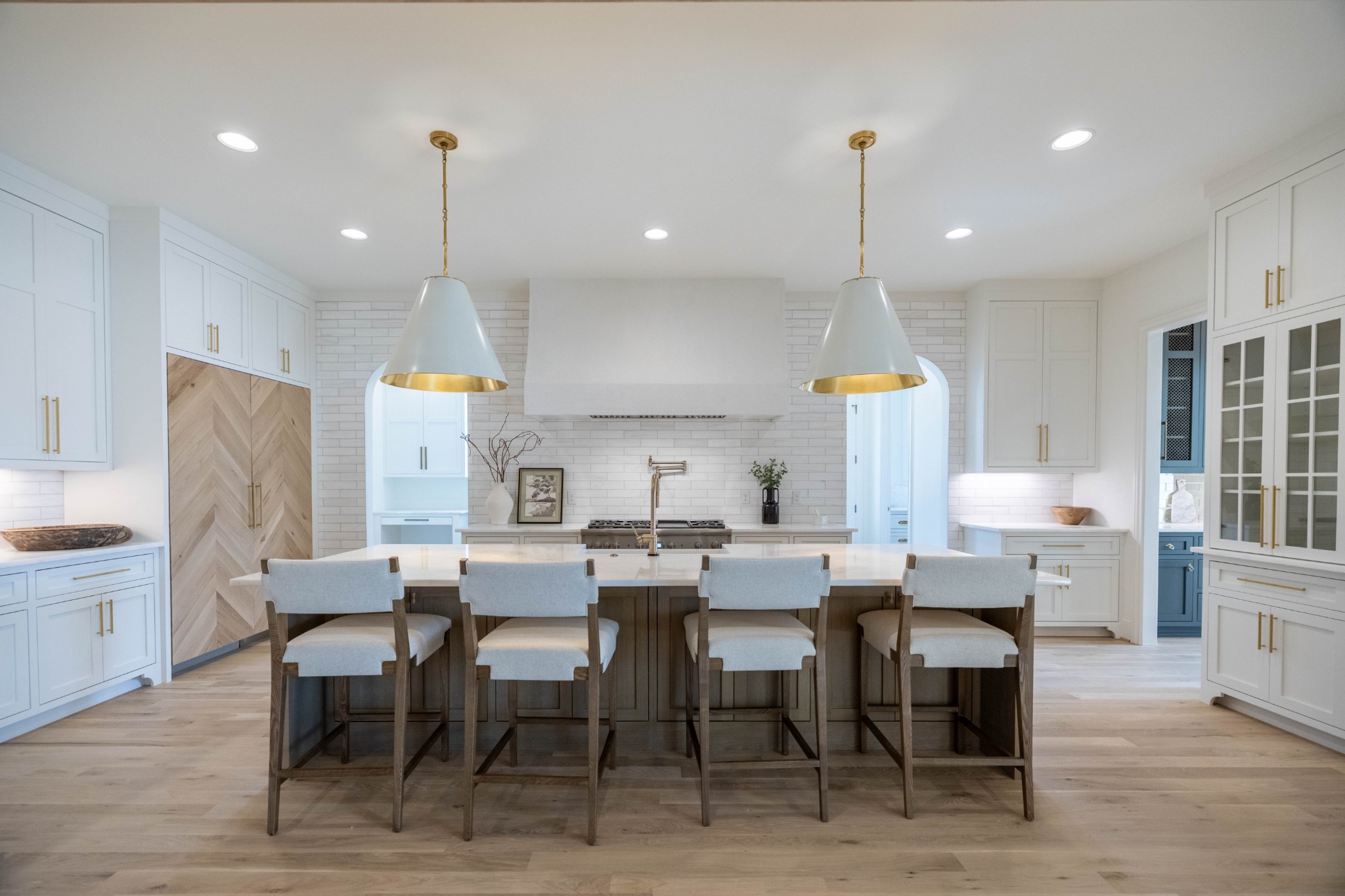 6034 Frazier Park Ln