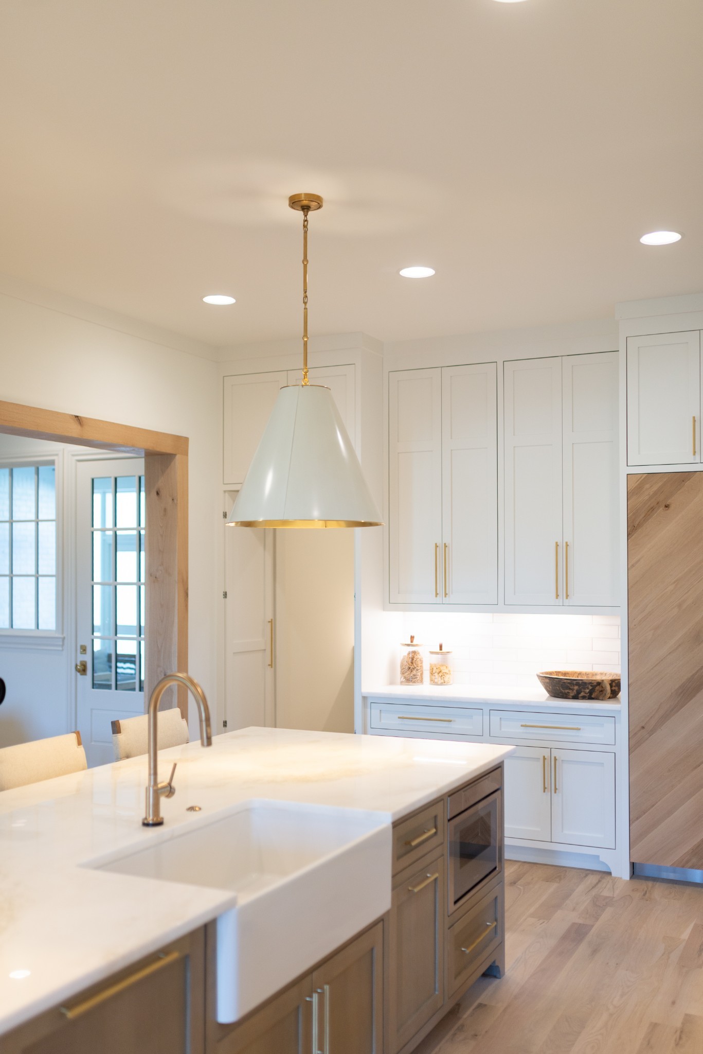 6034 Frazier Park Ln