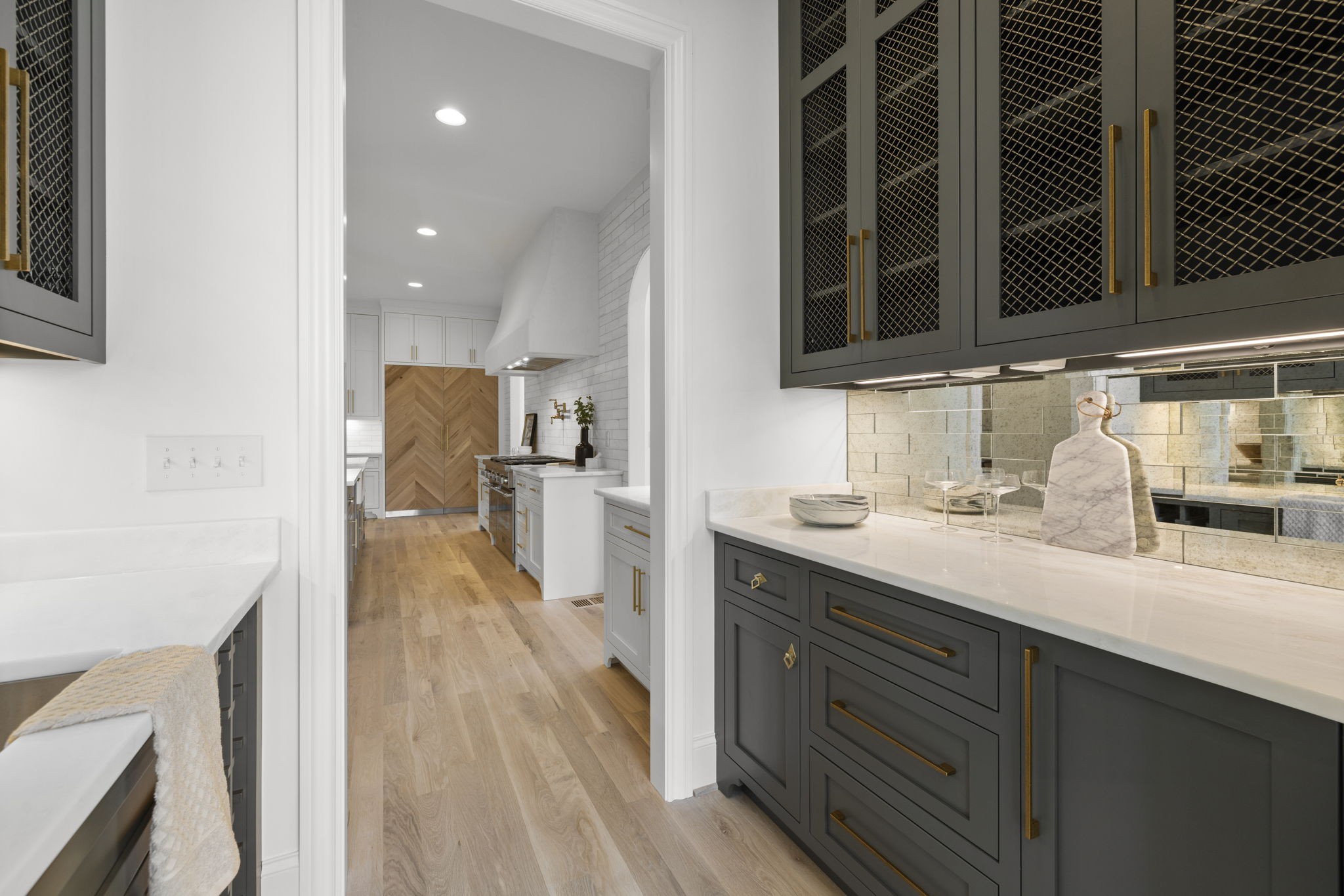 6034 Frazier Park Ln