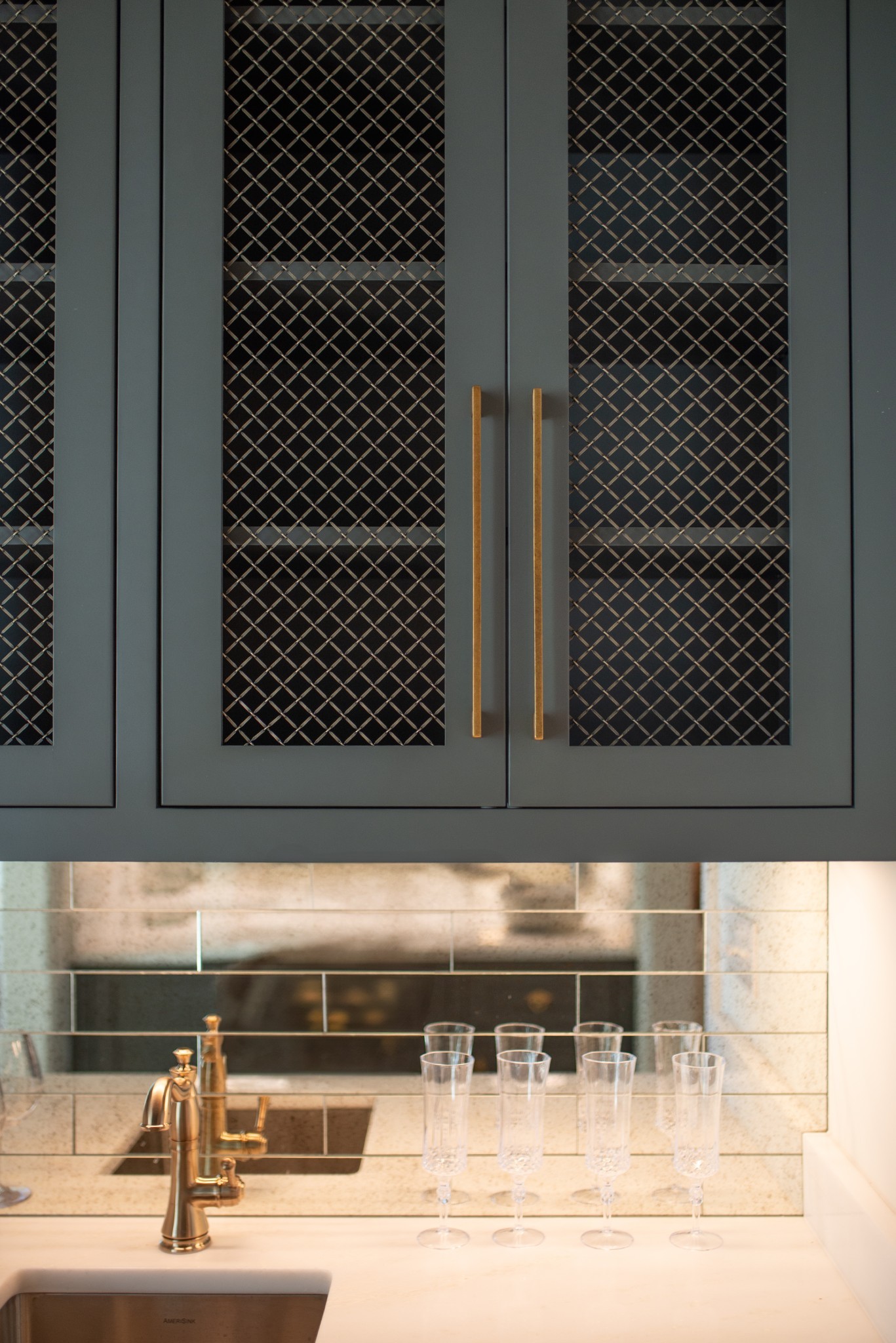 6034 Frazier Park Ln