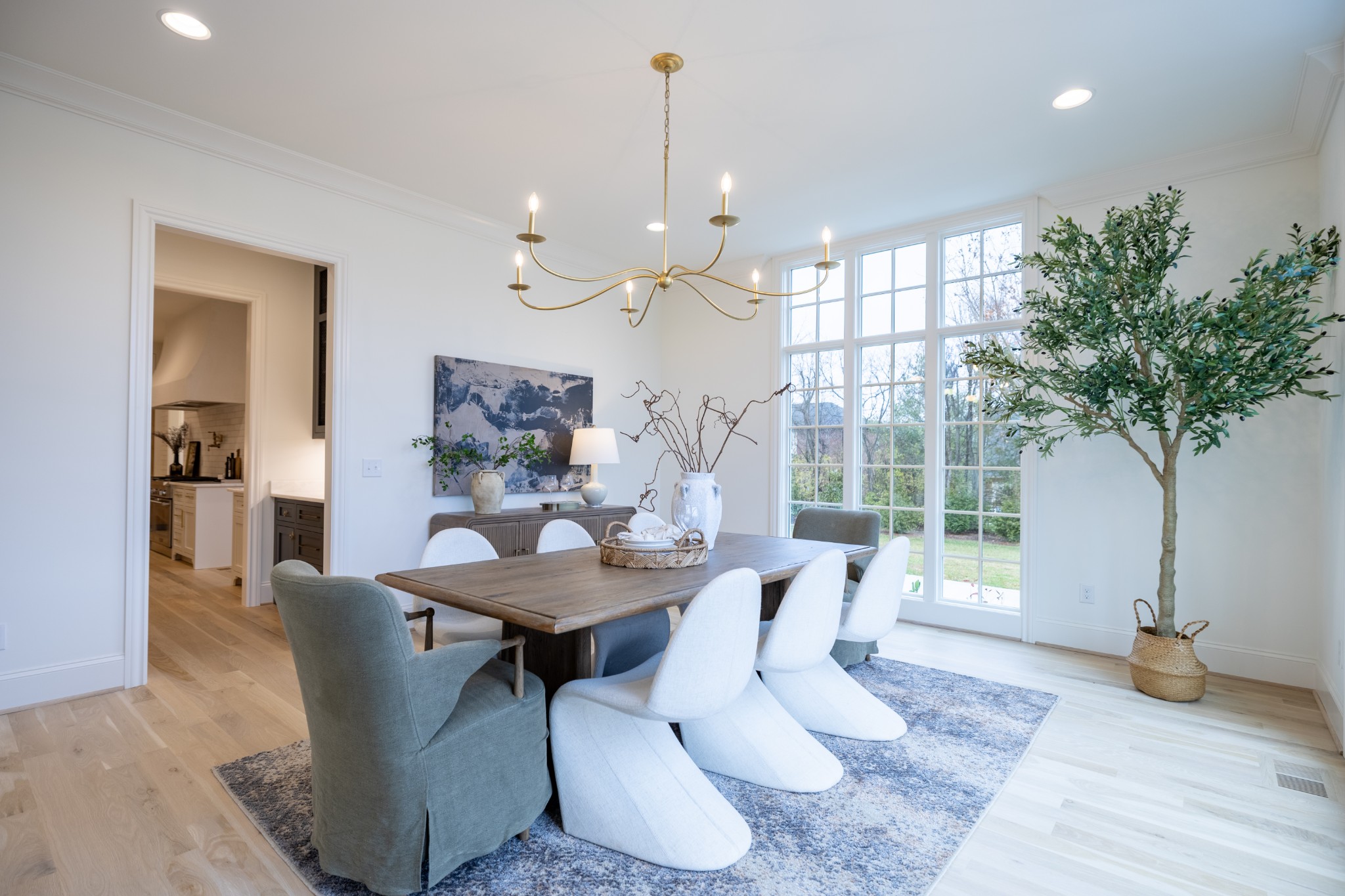 6034 Frazier Park Ln