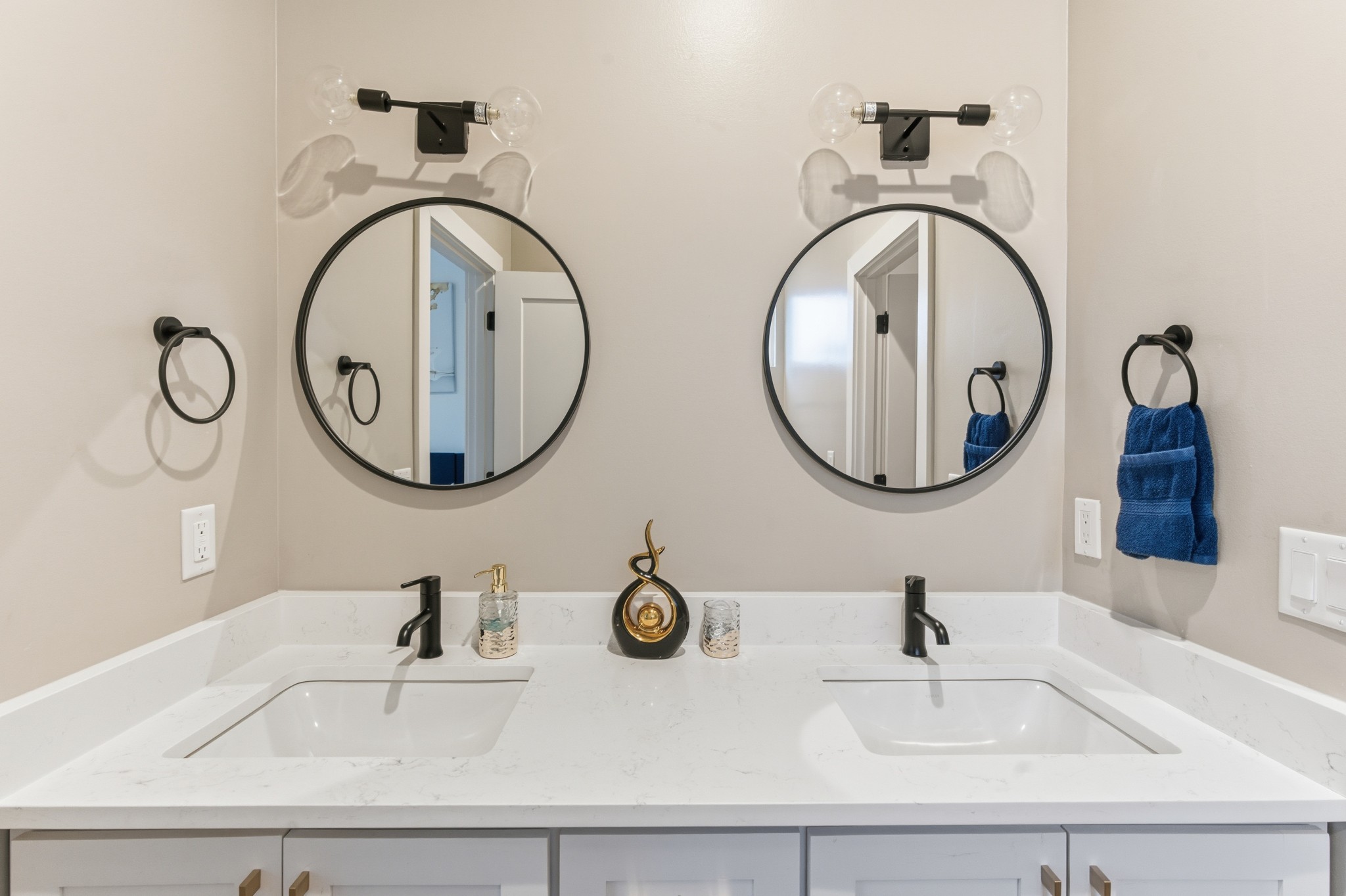 807 32nd Ave, N Unit: B