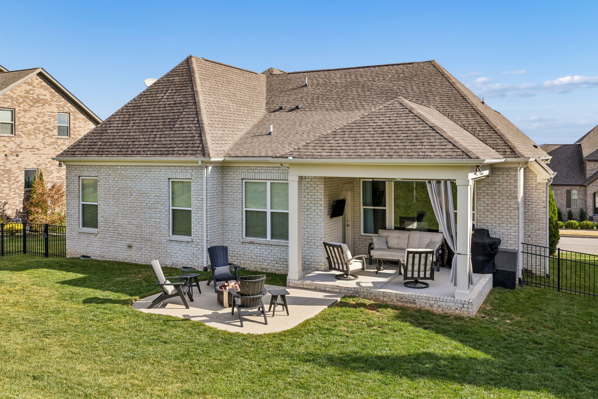 2645 Paddock Park Dr