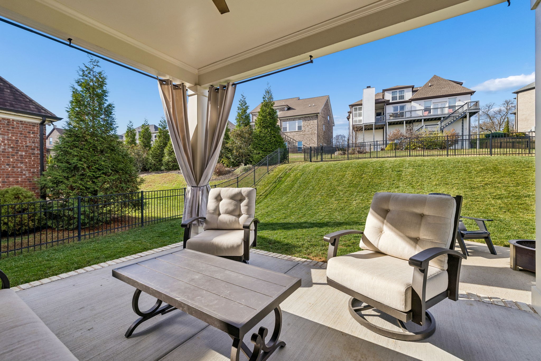 2645 Paddock Park Dr