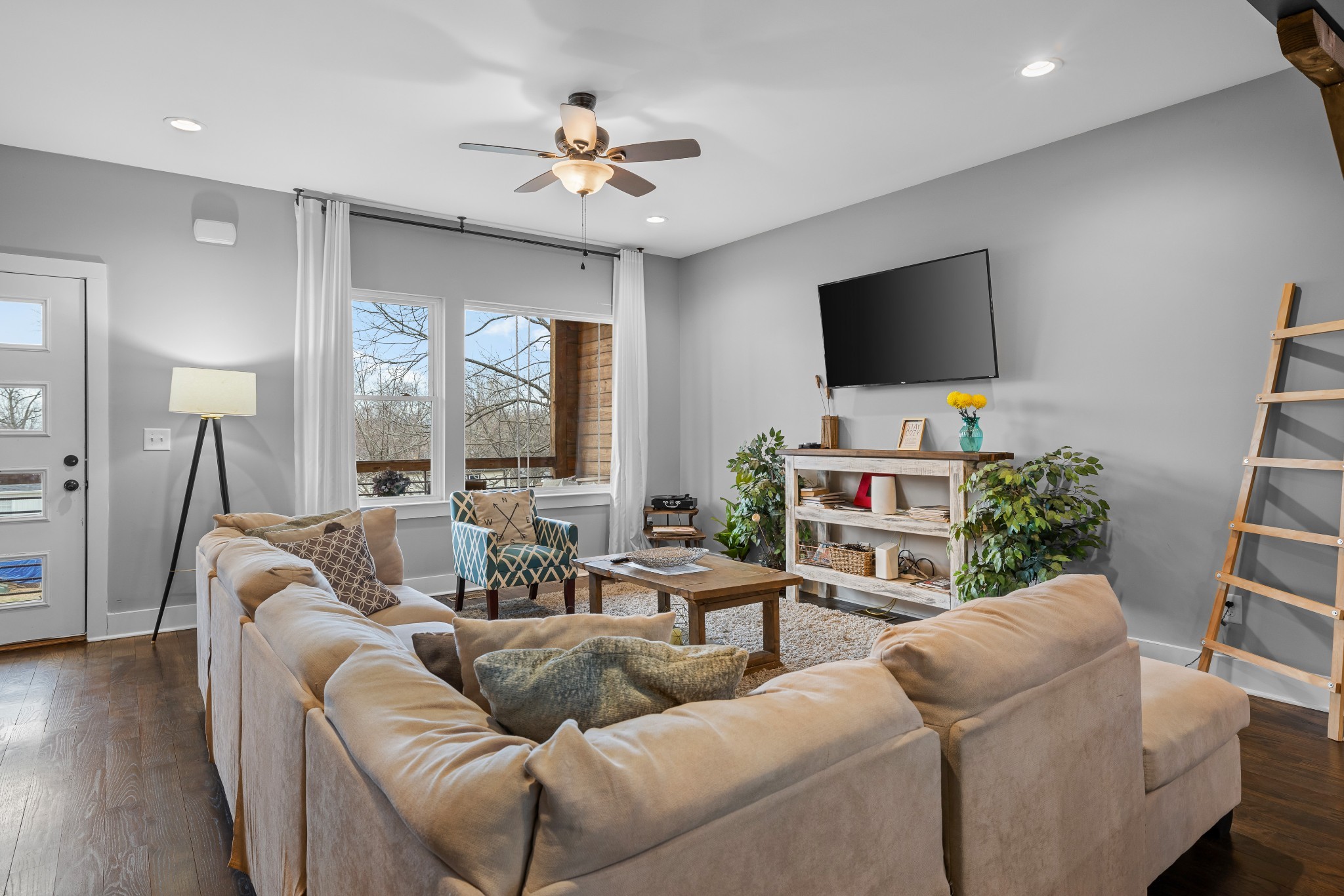 844 Cherokee Ave Unit: 11