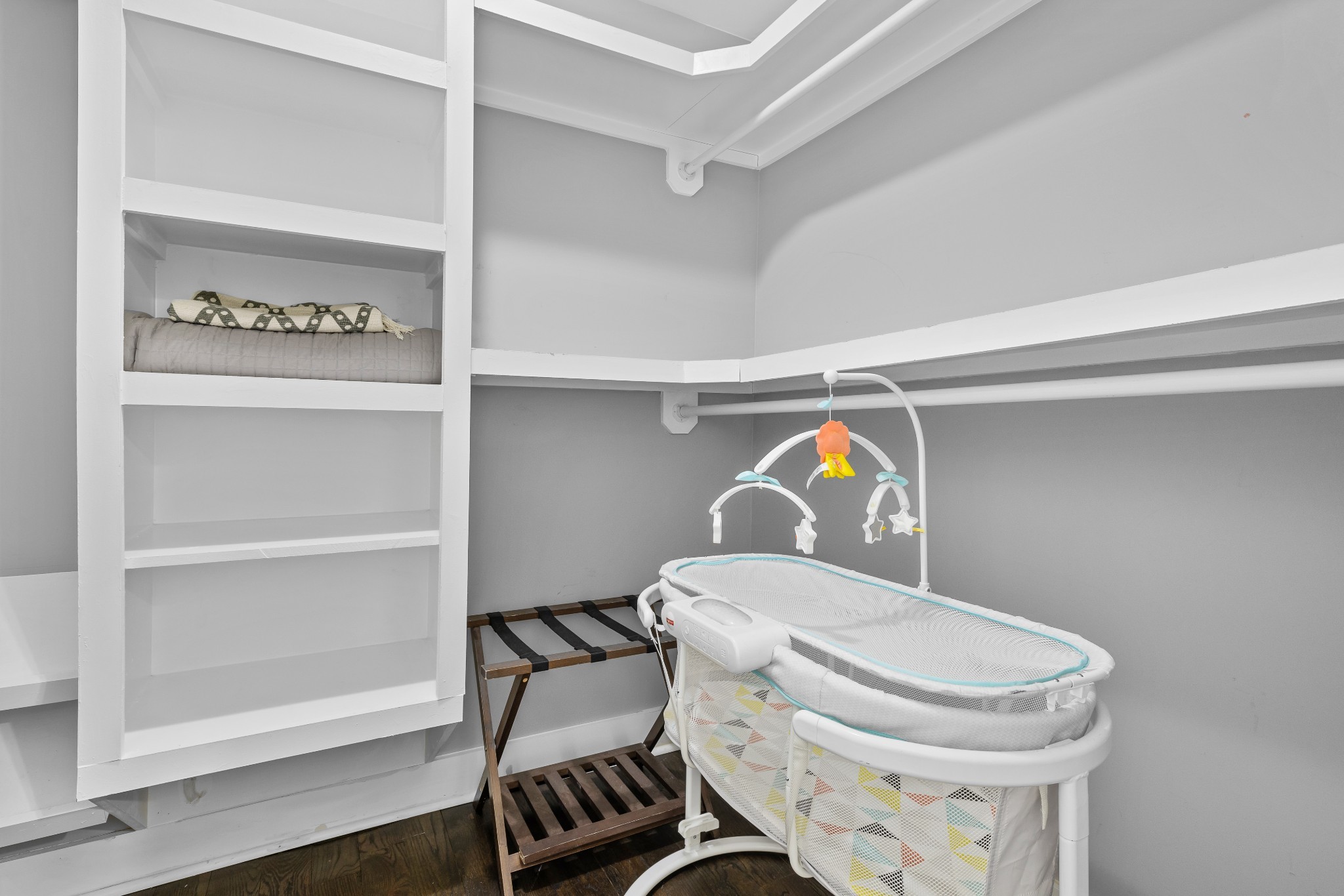 844 Cherokee Ave Unit: 11