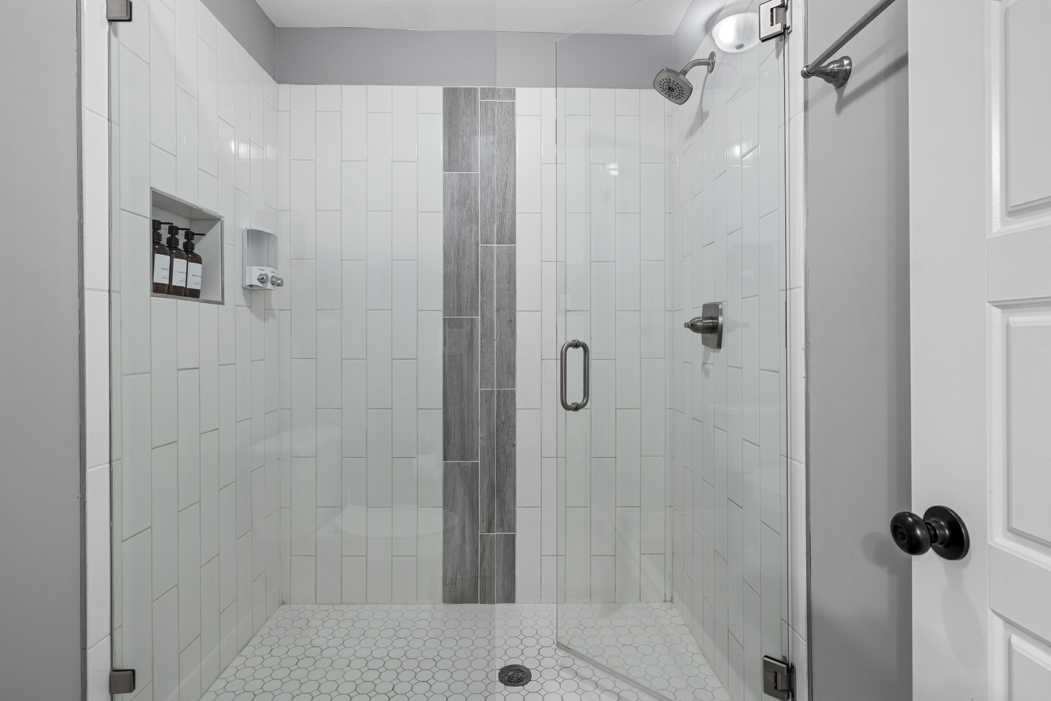 844 Cherokee Ave Unit: 11