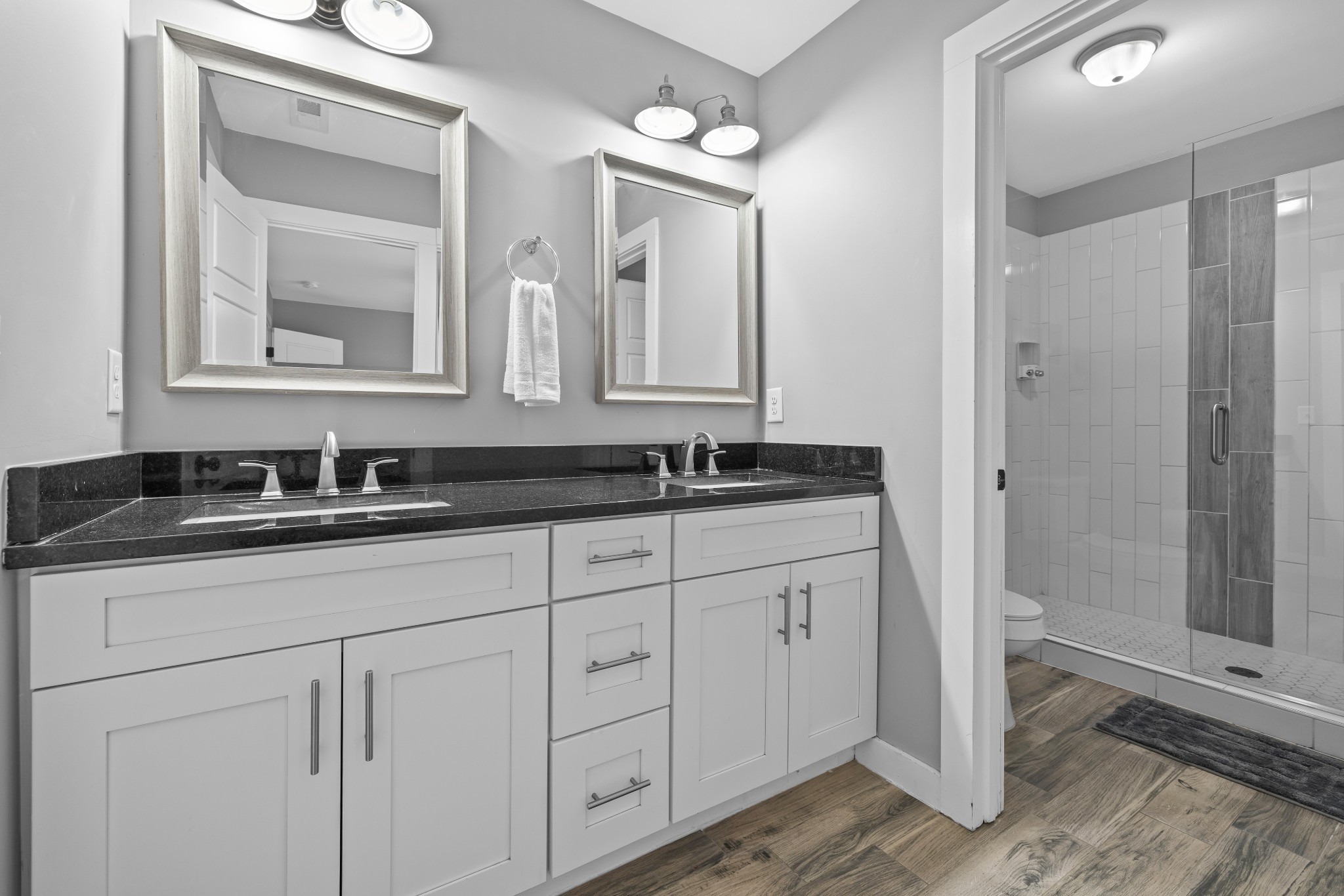 844 Cherokee Ave Unit: 11