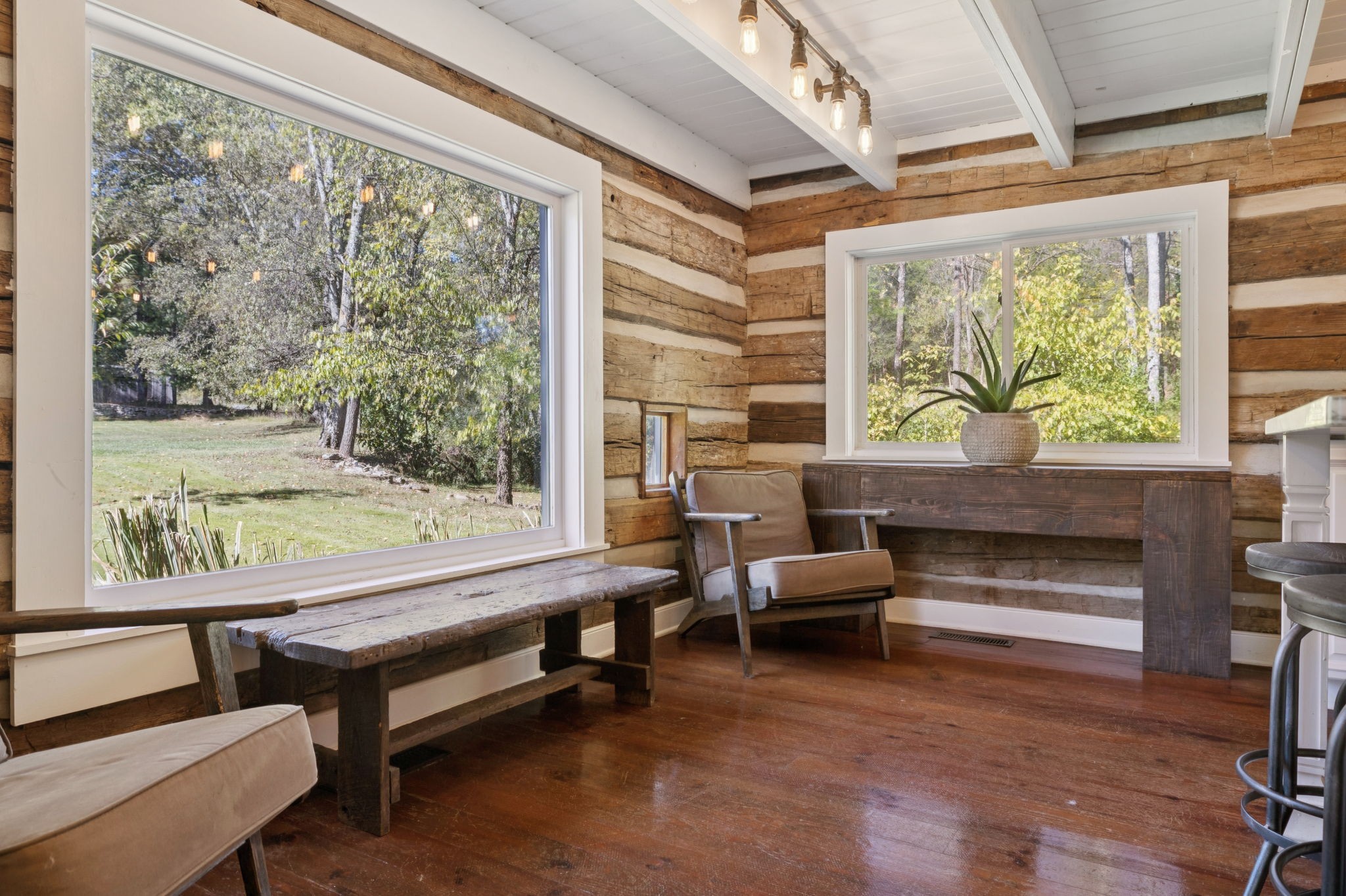 2060 Old Hillsboro Rd