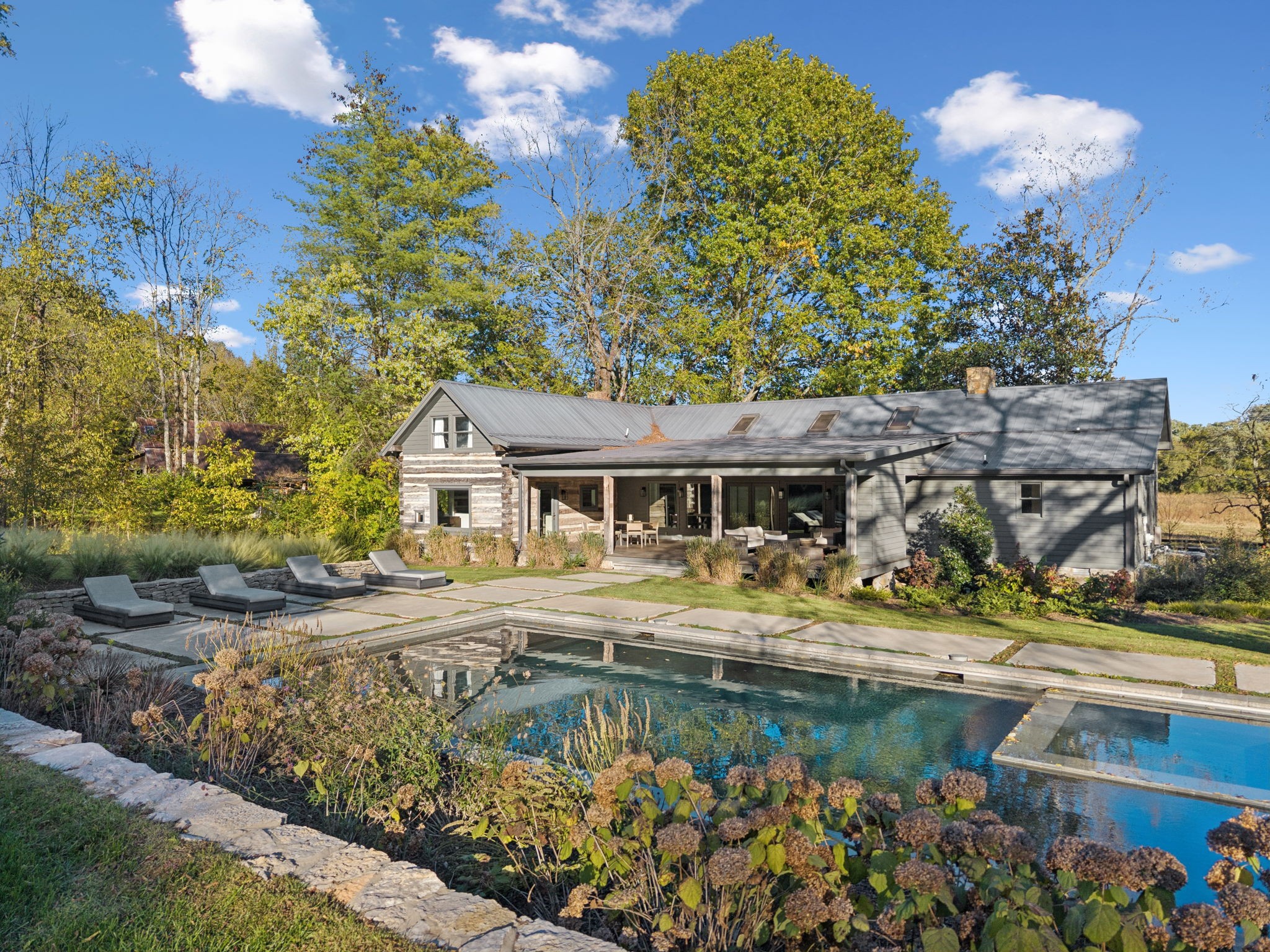 2060 Old Hillsboro Rd