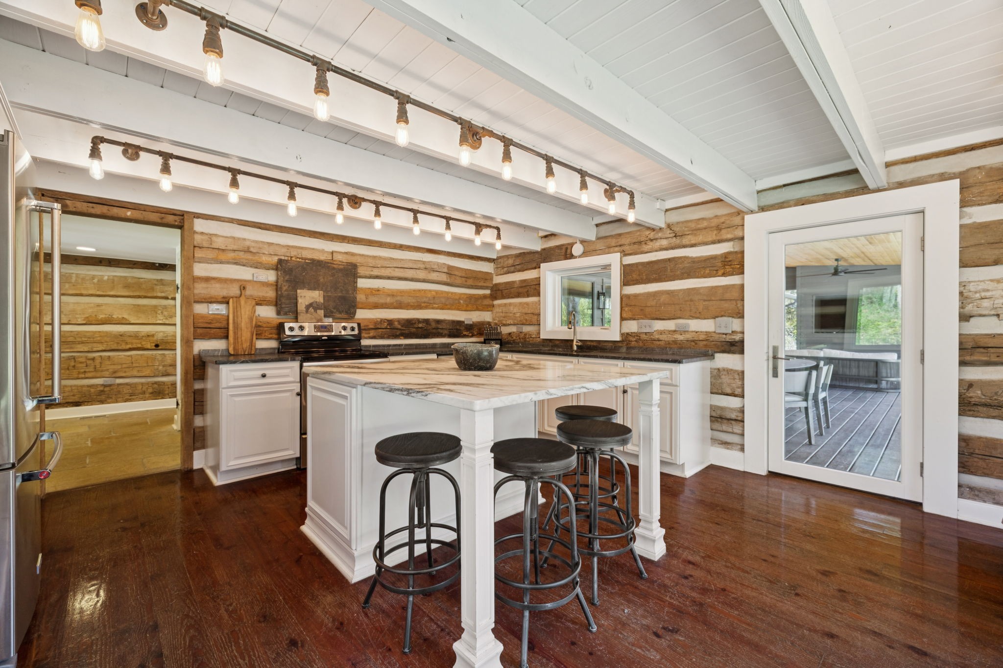 2060 Old Hillsboro Rd