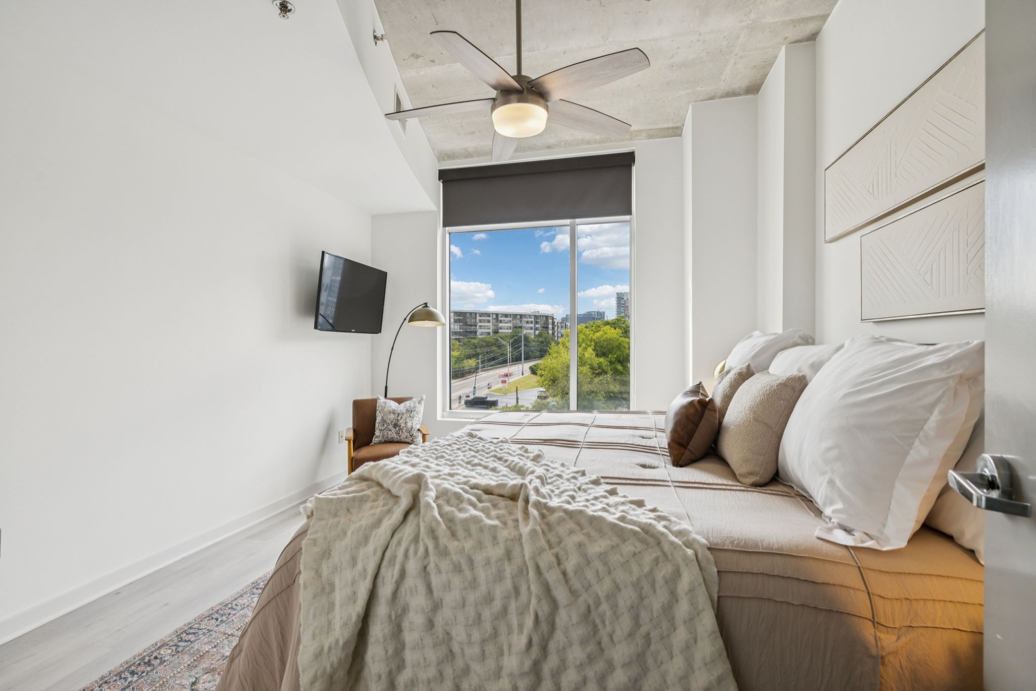 600 12th Ave, S Unit: 627