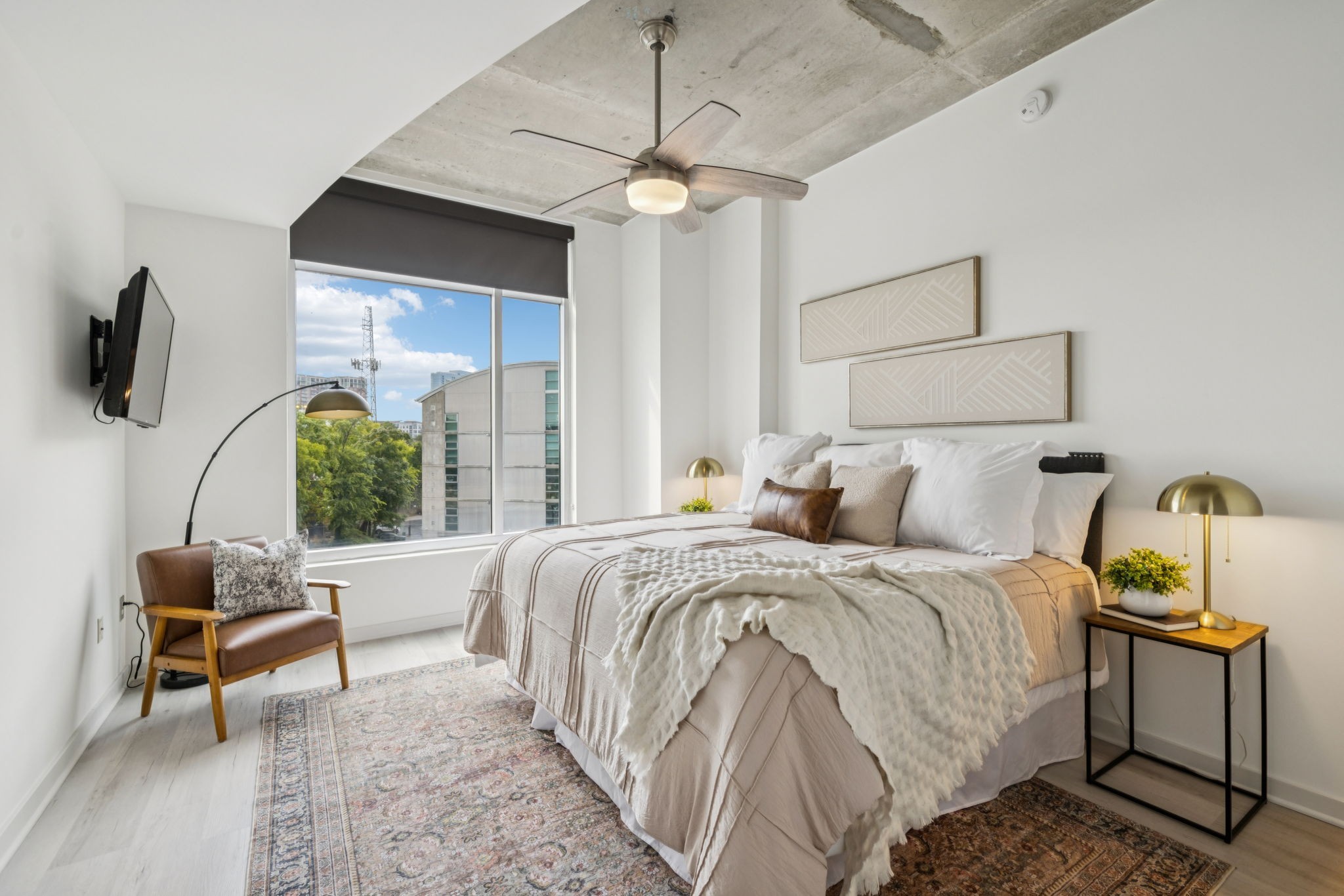 600 12th Ave, S Unit: 627