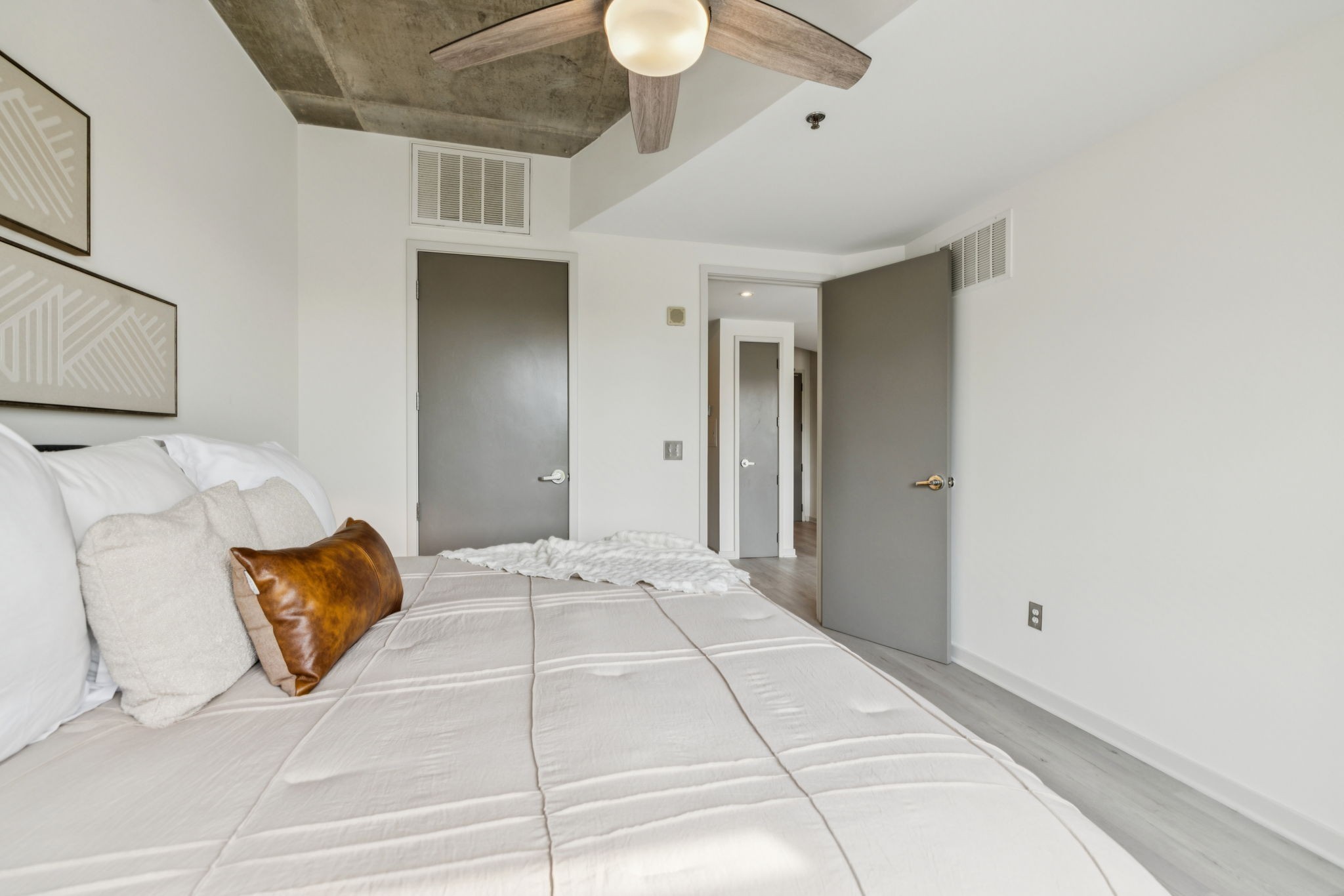 600 12th Ave, S Unit: 627