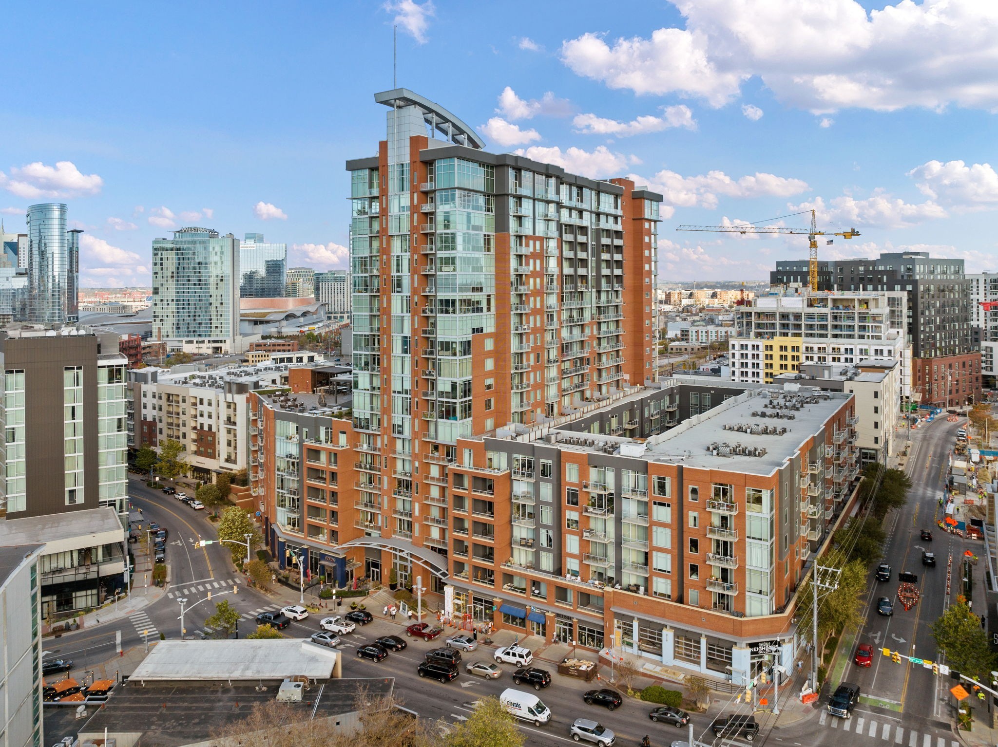 600 12th Ave, S Unit: 627