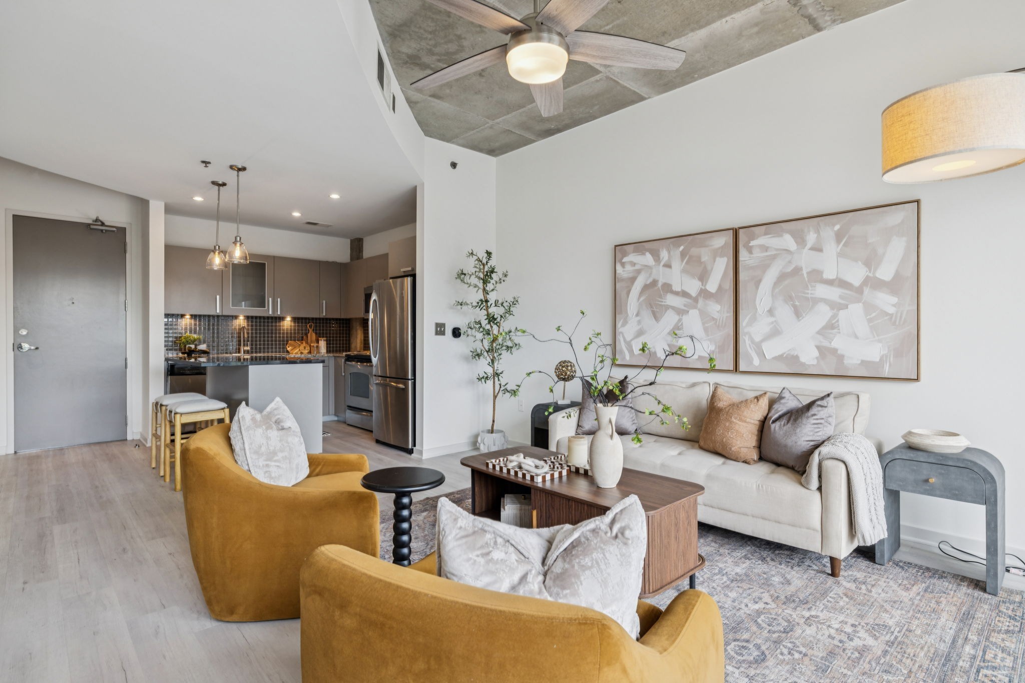 600 12th Ave, S Unit: 627