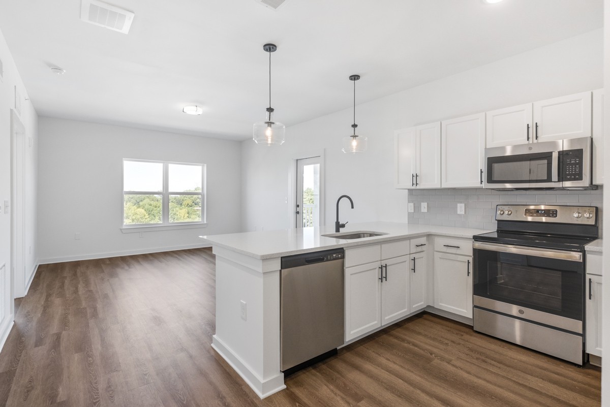 1540 Lebanon Pike Unit: 415