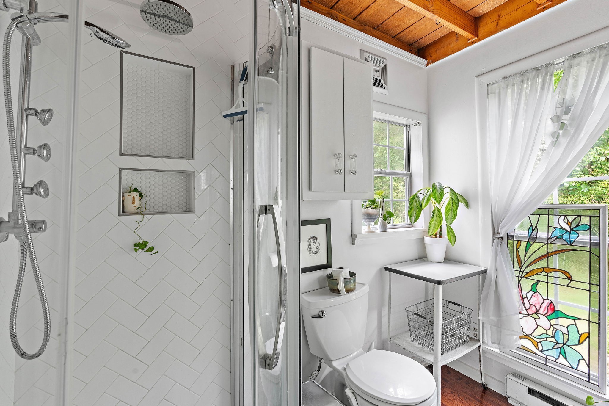 5169 Eatons Creek Rd