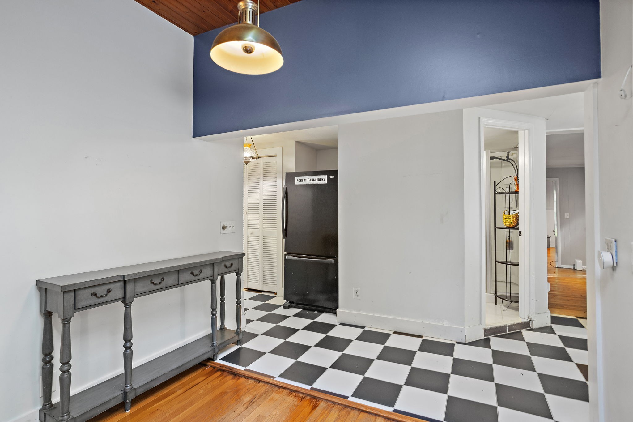 5169 Eatons Creek Rd