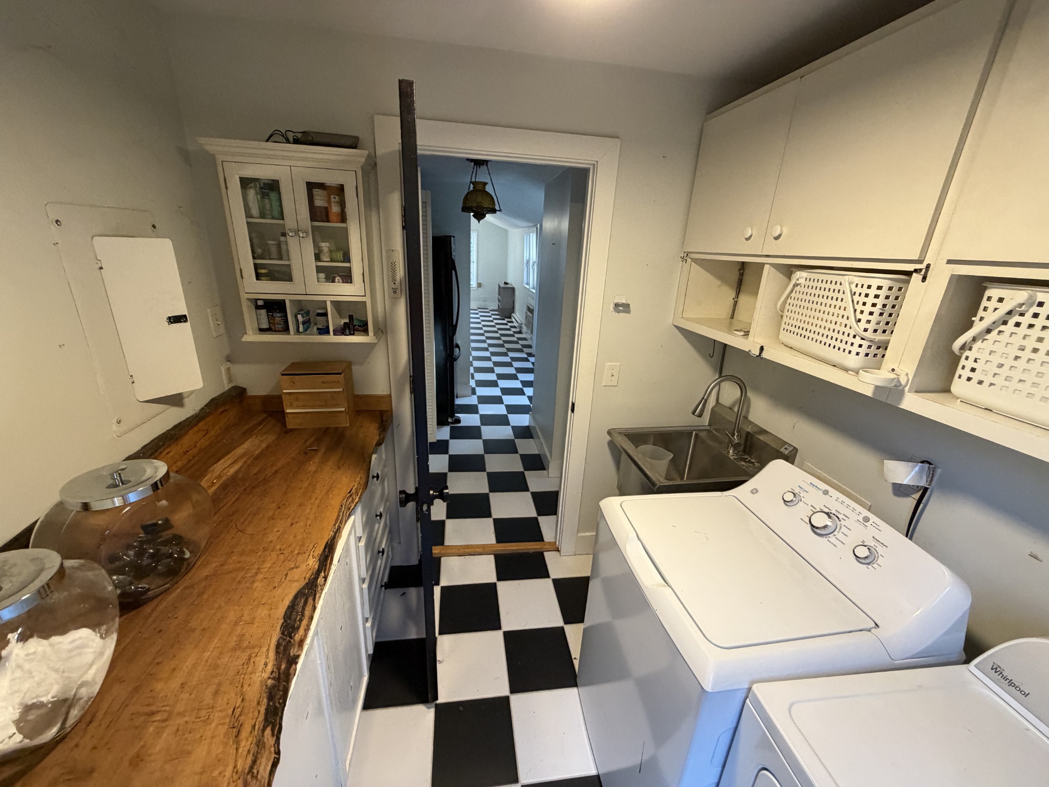 5169 Eatons Creek Rd