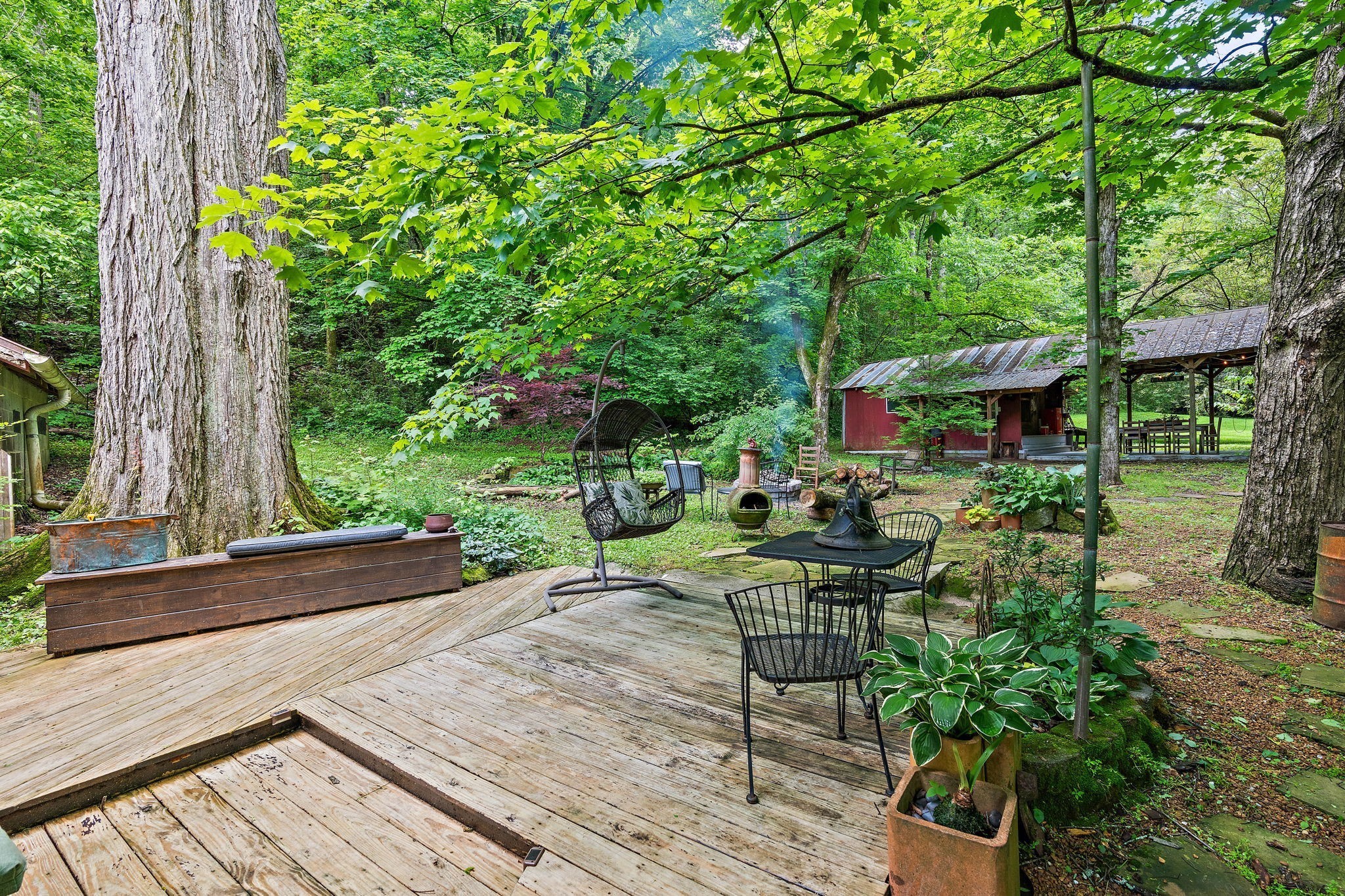 5169 Eatons Creek Rd