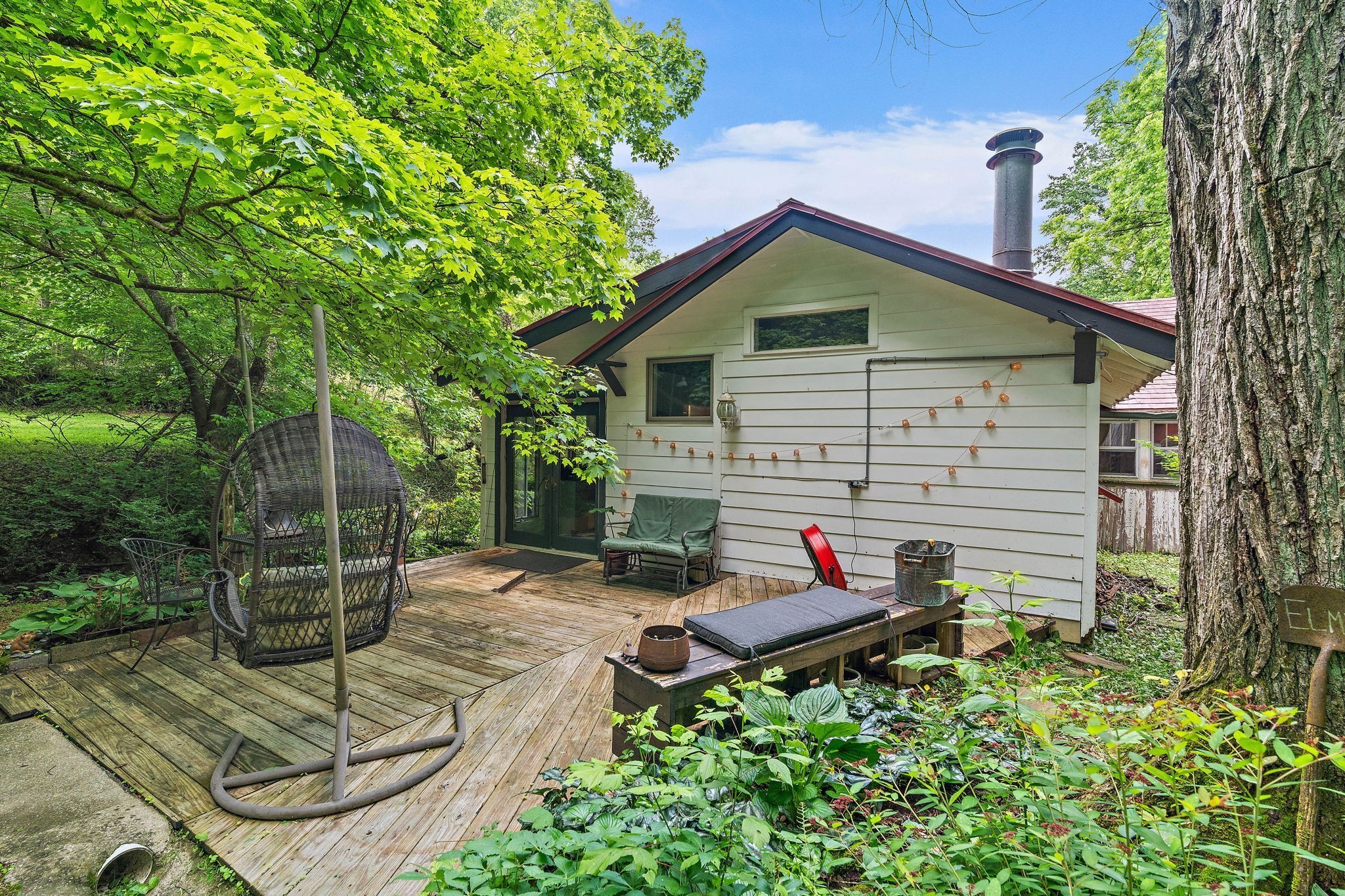 5169 Eatons Creek Rd