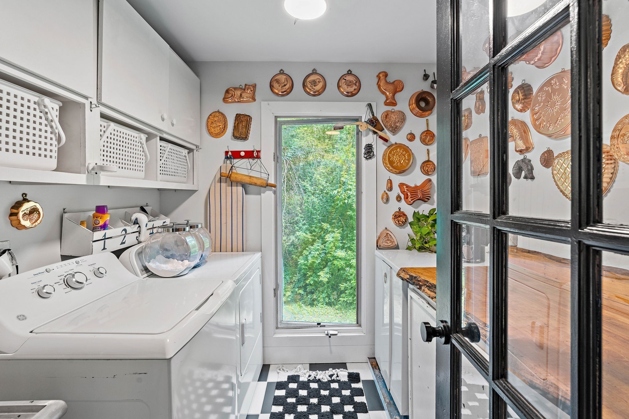 5169 Eatons Creek Rd