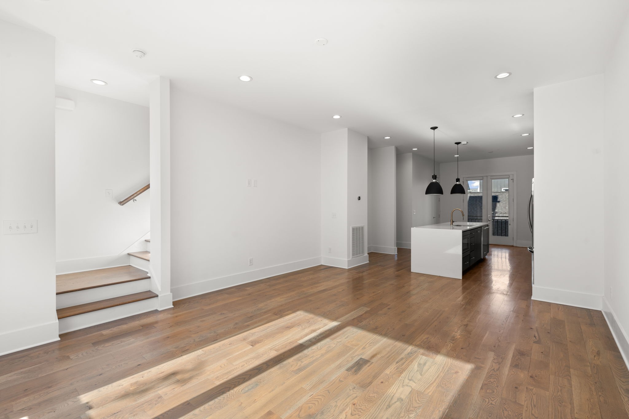 1213 10th Ave, N Unit: 6