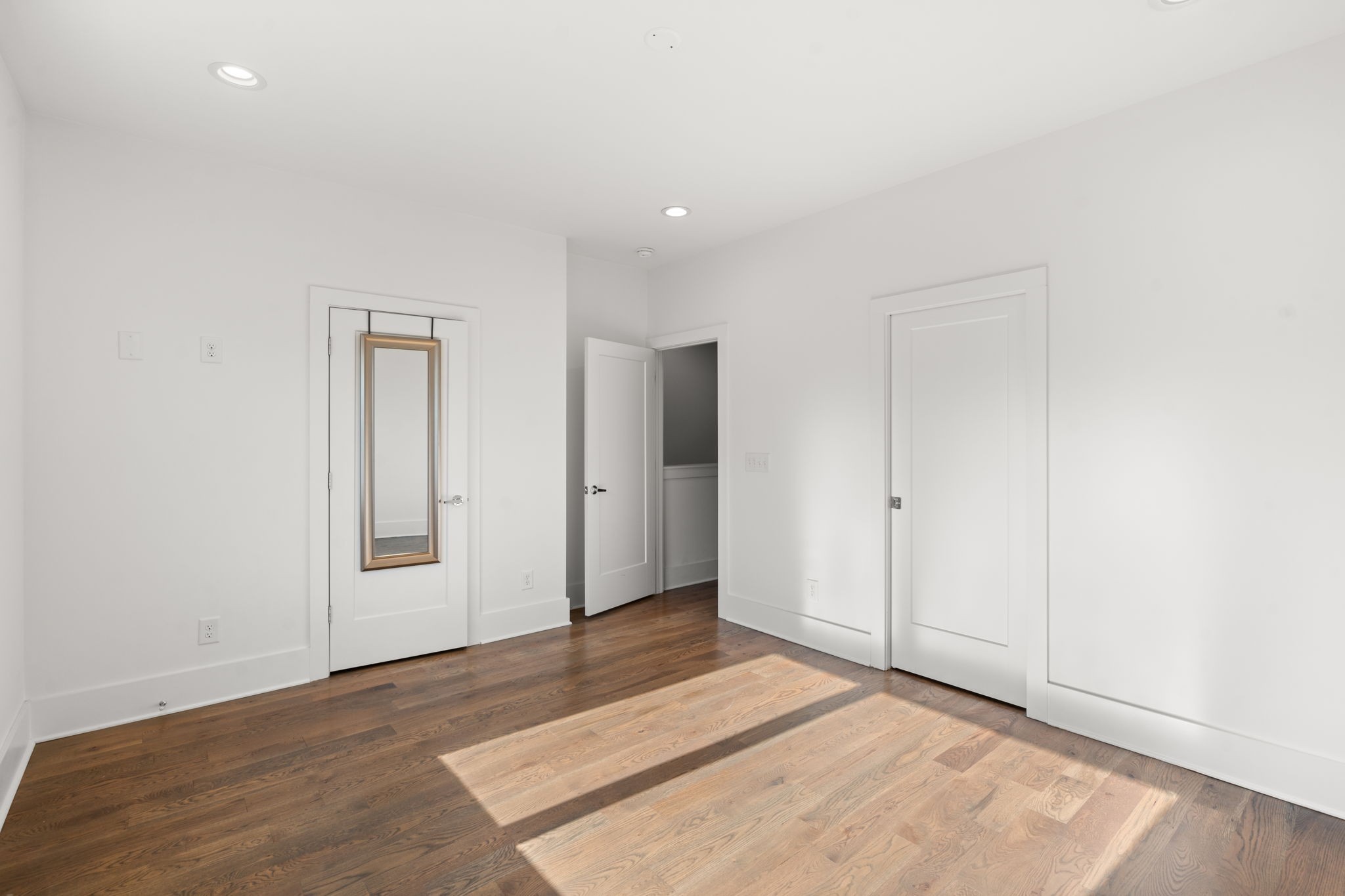 1213 10th Ave, N Unit: 6