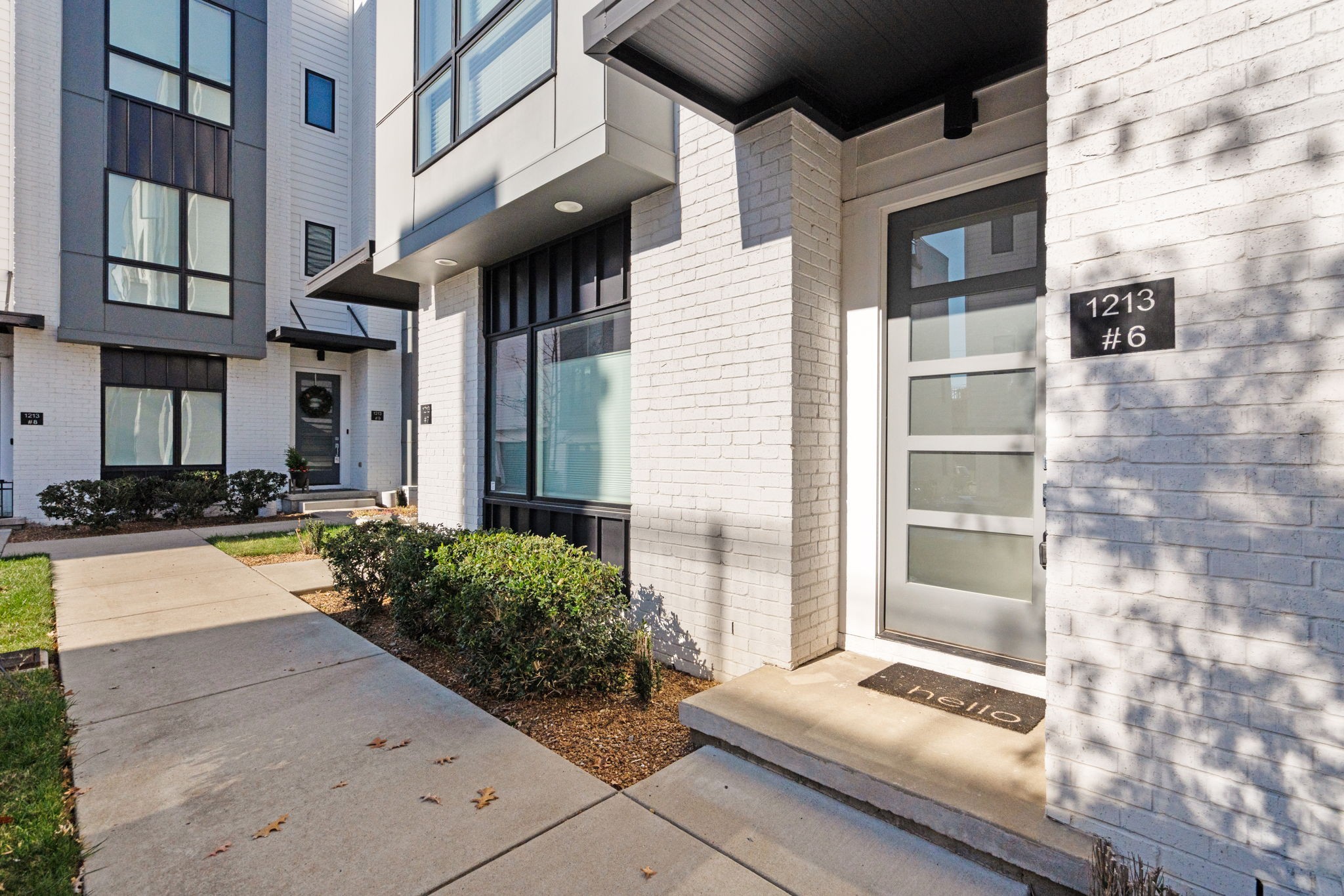 1213 10th Ave, N Unit: 6